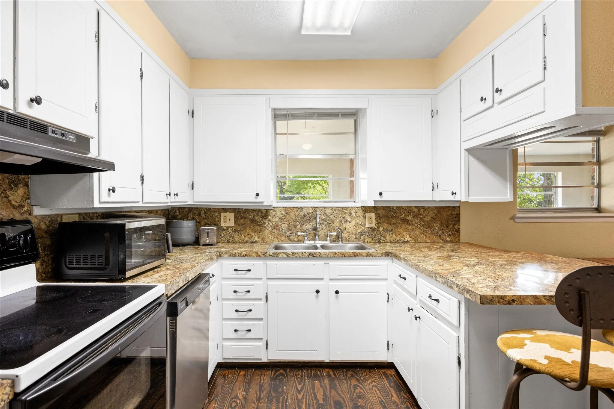 Farm For Sale in Erath County , B12354 W Fm 8, Stephenville, Texas 76401, 3 Bedroom, 2 Bathroom, Garage spaces, 1,738 Sqft, built in 1930, mls#21387439, Real Estate Agent in Stephenville, Homes For Sale in Erath county, Homes For Sale in Stephenville, Realtor in Stephenville Texas, Real Estate Brokerage Independent Realty Texas, Luminita Cordes Realtor
