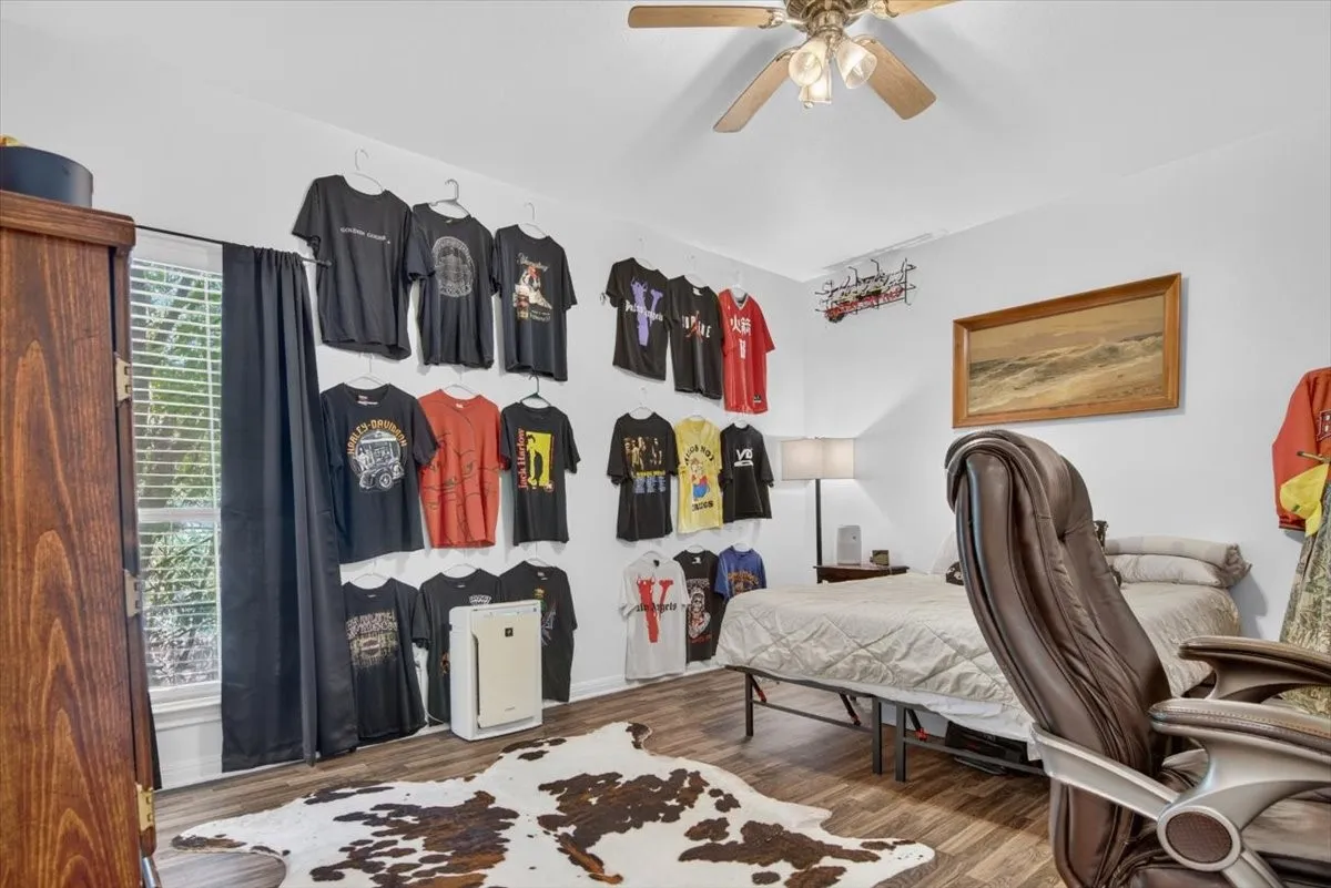 Single Family Residence For Sale in Mc Lennan County , 1920 S 15th Street, Waco, Texas 76706, 5 Bedroom, 6 Bathroom, Garage spaces, 2,624 Sqft, built in 2007, mls#21357808, Real Estate Agent in Waco, Homes For Sale in Mc Lennan county, Homes For Sale in Waco, Realtor in Waco Texas, Real Estate Brokerage Independent Realty Texas, Luminita Cordes Realtor