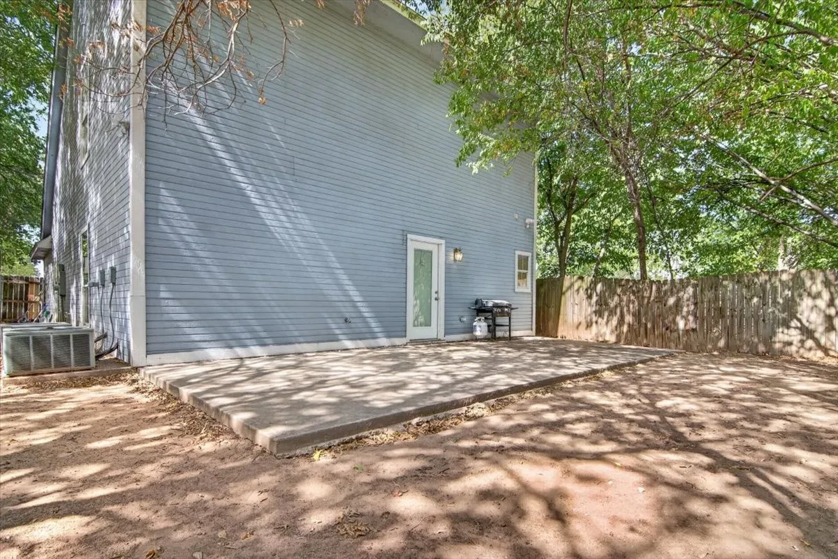 Single Family Residence For Sale in Mc Lennan County , 1920 S 15th Street, Waco, Texas 76706, 5 Bedroom, 6 Bathroom, Garage spaces, 2,624 Sqft, built in 2007, mls#21357808, Real Estate Agent in Waco, Homes For Sale in Mc Lennan county, Homes For Sale in Waco, Realtor in Waco Texas, Real Estate Brokerage Independent Realty Texas, Luminita Cordes Realtor