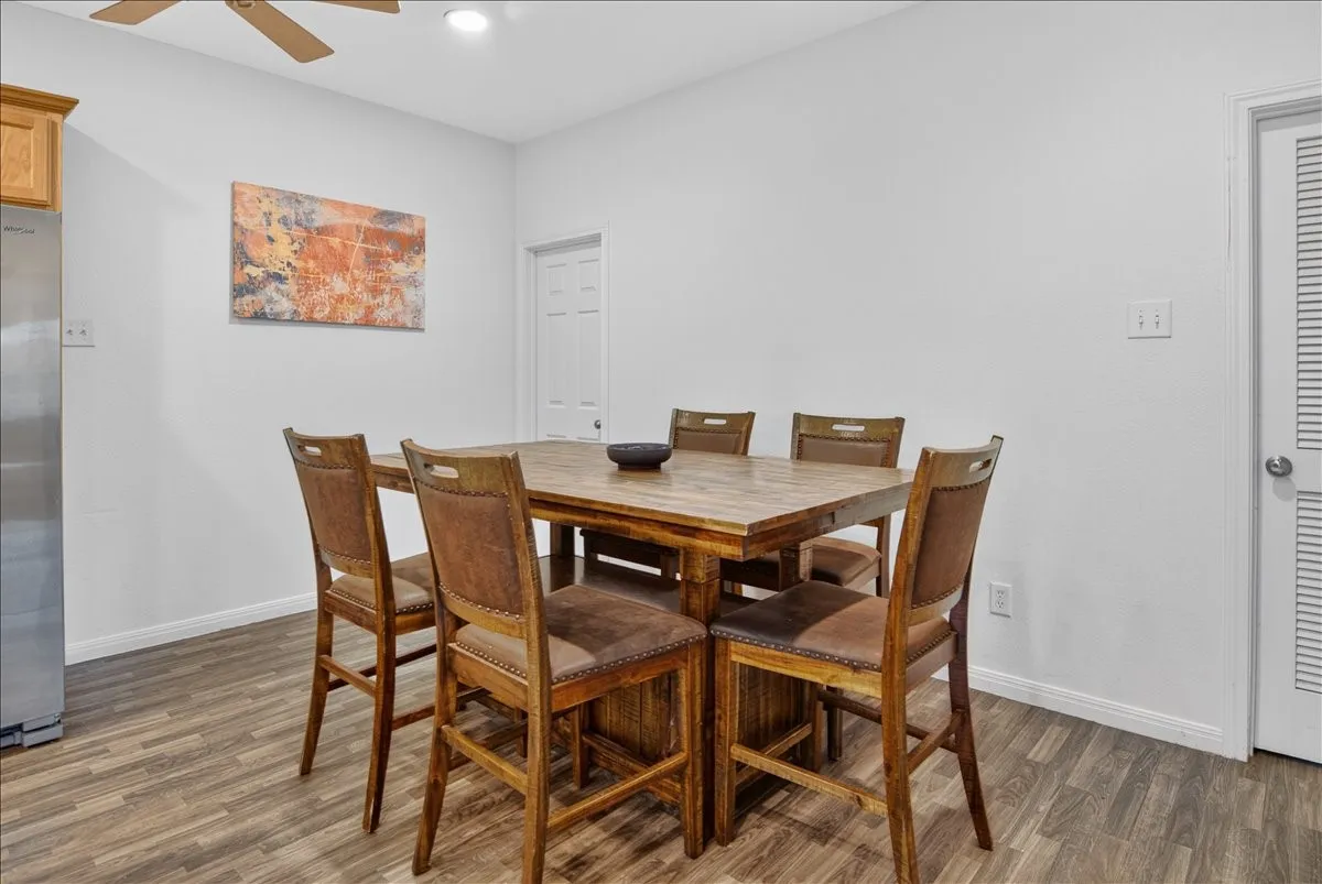 Single Family Residence For Sale in Mc Lennan County , 1920 S 15th Street, Waco, Texas 76706, 5 Bedroom, 6 Bathroom, Garage spaces, 2,624 Sqft, built in 2007, mls#21357808, Real Estate Agent in Waco, Homes For Sale in Mc Lennan county, Homes For Sale in Waco, Realtor in Waco Texas, Real Estate Brokerage Independent Realty Texas, Luminita Cordes Realtor