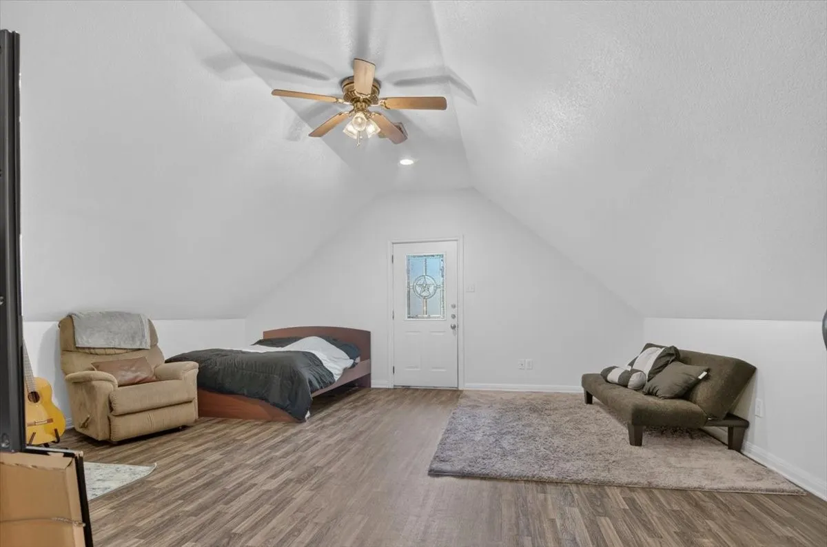 Single Family Residence For Sale in Mc Lennan County , 1920 S 15th Street, Waco, Texas 76706, 5 Bedroom, 6 Bathroom, Garage spaces, 2,624 Sqft, built in 2007, mls#21357808, Real Estate Agent in Waco, Homes For Sale in Mc Lennan county, Homes For Sale in Waco, Realtor in Waco Texas, Real Estate Brokerage Independent Realty Texas, Luminita Cordes Realtor