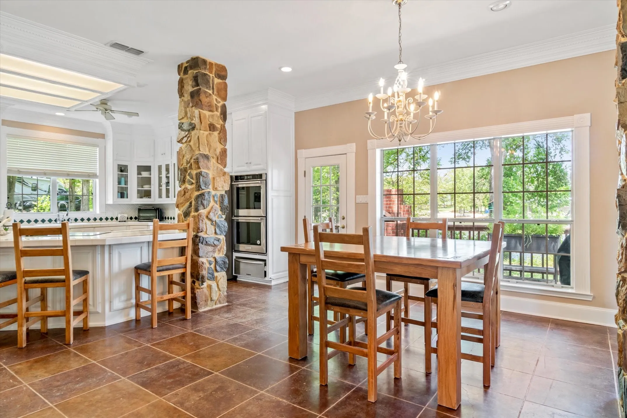 Single Family Residence For Sale in Van Zandt County , 1551 VZ County Road, Grand Saline, Texas 75140, 4 Bedroom, 3 Bathroom, 2 Garage spaces, 3,708 Sqft, built in 1996, mls#21388510, Real Estate Agent in Grand Saline, Homes For Sale in Van Zandt county, Homes For Sale in Grand Saline, Realtor in Grand Saline Texas, Real Estate Brokerage Independent Realty Texas, Luminita Cordes Realtor