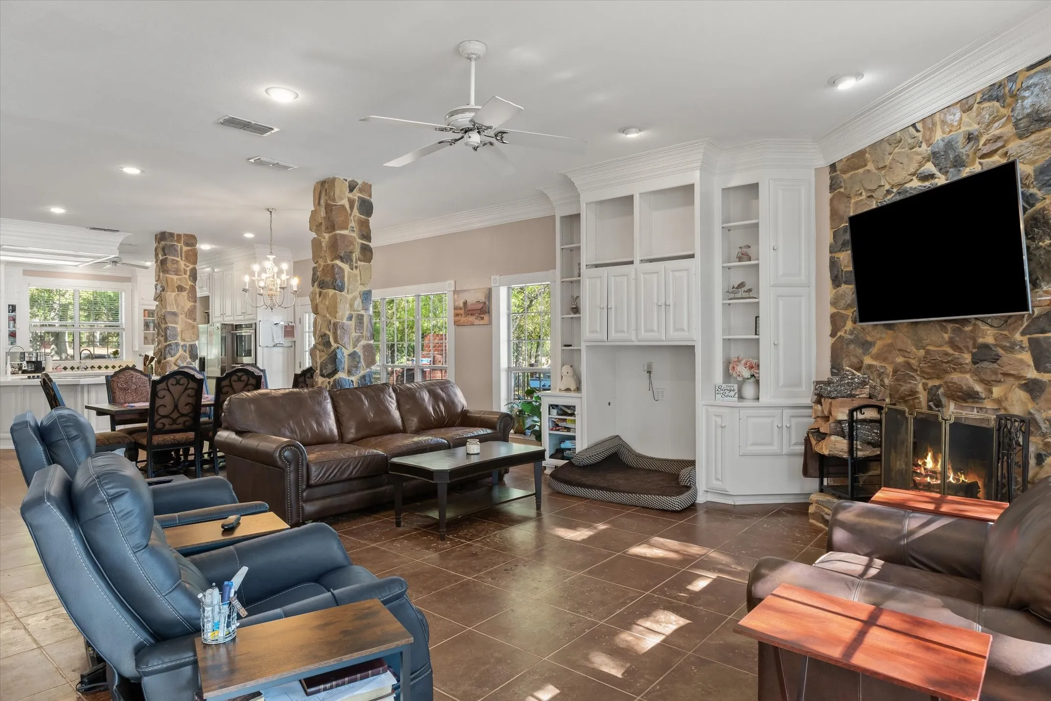 Single Family Residence For Sale in Van Zandt County , 1551 VZ County Road, Grand Saline, Texas 75140, 4 Bedroom, 3 Bathroom, 2 Garage spaces, 3,708 Sqft, built in 1996, mls#21388510, Real Estate Agent in Grand Saline, Homes For Sale in Van Zandt county, Homes For Sale in Grand Saline, Realtor in Grand Saline Texas, Real Estate Brokerage Independent Realty Texas, Luminita Cordes Realtor