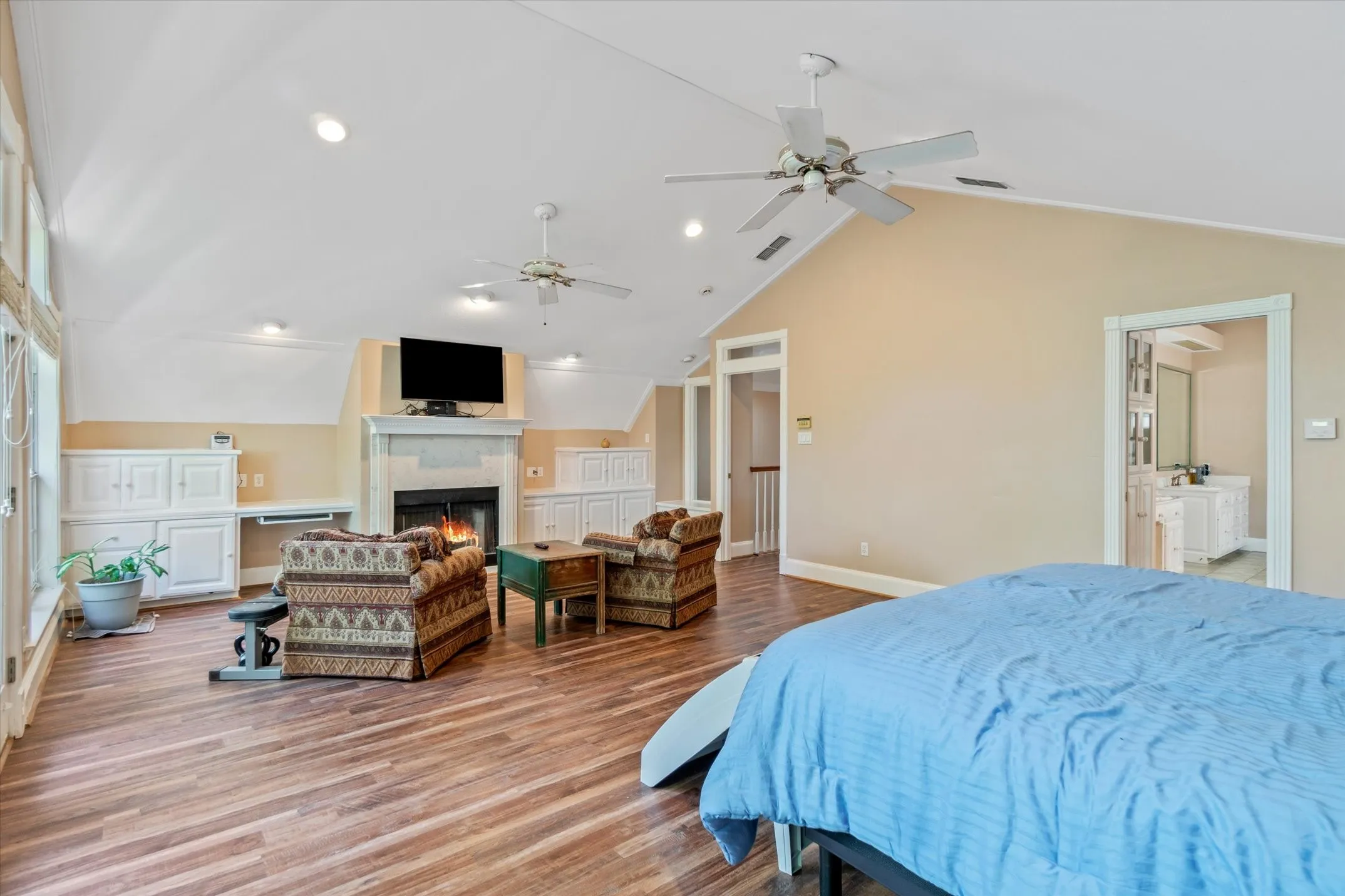 Single Family Residence For Sale in Van Zandt County , 1551 VZ County Road, Grand Saline, Texas 75140, 4 Bedroom, 3 Bathroom, 2 Garage spaces, 3,708 Sqft, built in 1996, mls#21388510, Real Estate Agent in Grand Saline, Homes For Sale in Van Zandt county, Homes For Sale in Grand Saline, Realtor in Grand Saline Texas, Real Estate Brokerage Independent Realty Texas, Luminita Cordes Realtor