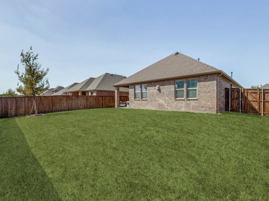 Single Family Residence For Sale in Collin County , 312 Penn Street, Anna, Texas 75409, 3 Bedroom, 2 Bathroom, 2 Garage spaces, 1,783 Sqft, built in 2022, mls#21388272, Real Estate Agent in Anna, Homes For Sale in Collin county, Homes For Sale in Anna, Realtor in Anna Texas, Real Estate Brokerage Independent Realty Texas, Luminita Cordes Realtor