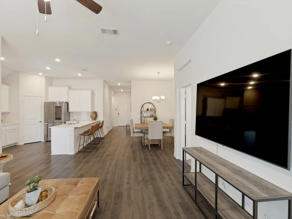 Single Family Residence For Sale in Collin County , 312 Penn Street, Anna, Texas 75409, 3 Bedroom, 2 Bathroom, 2 Garage spaces, 1,783 Sqft, built in 2022, mls#21388272, Real Estate Agent in Anna, Homes For Sale in Collin county, Homes For Sale in Anna, Realtor in Anna Texas, Real Estate Brokerage Independent Realty Texas, Luminita Cordes Realtor