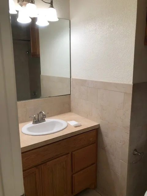 Duplex For Rent in Taylor County , 4917 S 6th Street 4919, Abilene, Texas 79605, 2 Bedroom, 2 Bathroom, Garage spaces, 1,167 Sqft, built in 1977, mls#21388515, Real Estate Agent in Abilene, Homes For Rent in Taylor county, Homes For Rent in Abilene, Realtor in Abilene Texas, Real Estate Brokerage Independent Realty Texas, Luminita Cordes Realtor