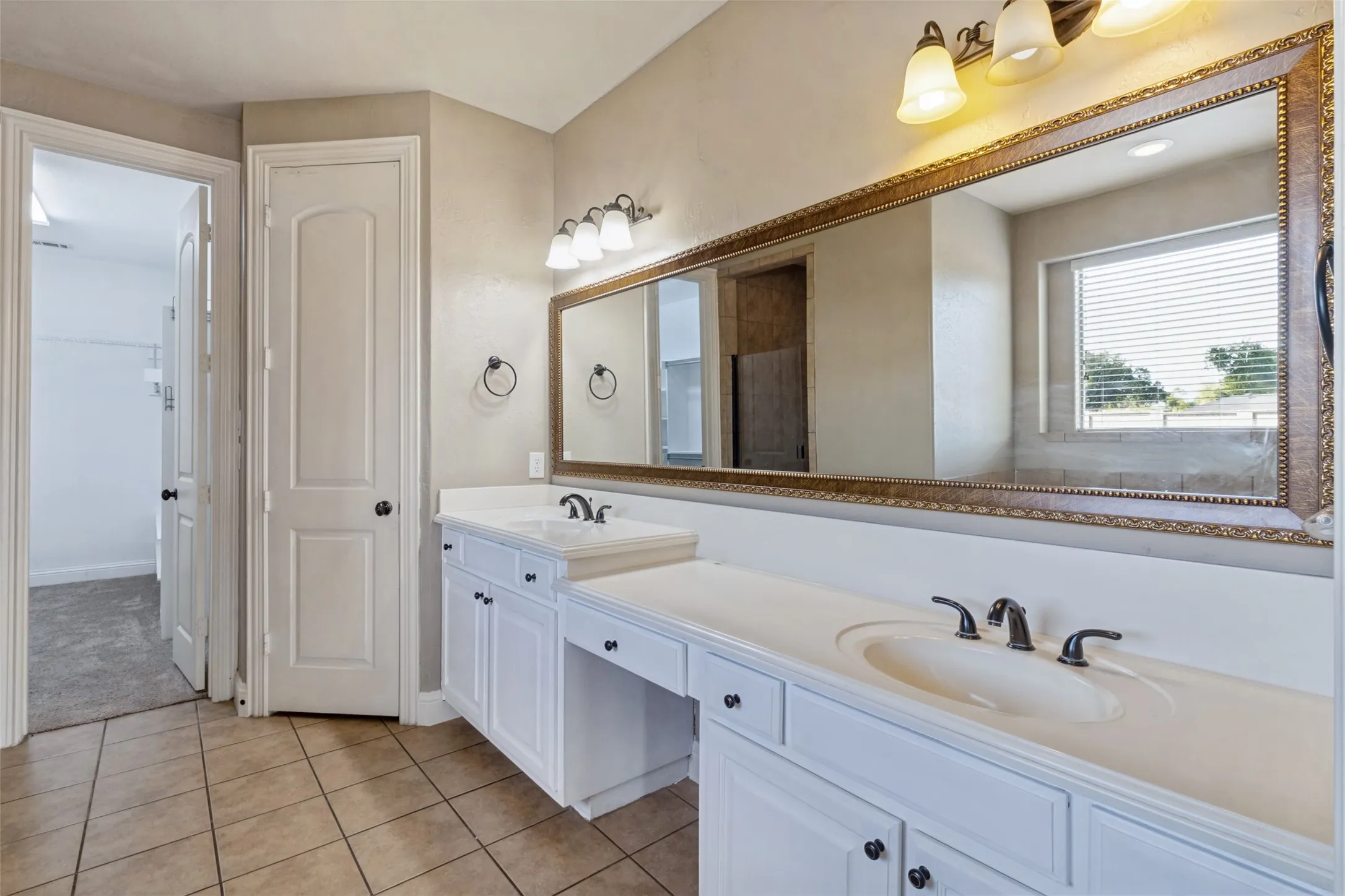 Single Family Residence For Sale in Dallas County , 6631 Crestmoor Lane, Sachse, Texas 75048, 4 Bedroom, 4 Bathroom, 2 Garage spaces, 3,167 Sqft, built in 2008, mls#21388522, Real Estate Agent in Sachse, Homes For Sale in Dallas county, Homes For Sale in Sachse, Realtor in Sachse Texas, Real Estate Brokerage Independent Realty Texas, Luminita Cordes Realtor