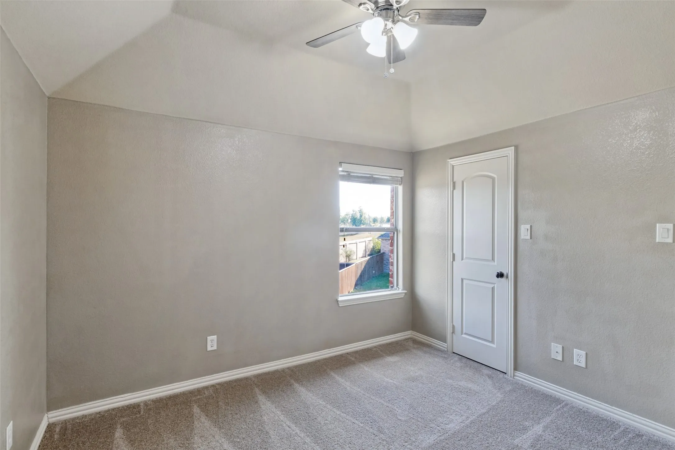Single Family Residence For Sale in Dallas County , 6631 Crestmoor Lane, Sachse, Texas 75048, 4 Bedroom, 4 Bathroom, 2 Garage spaces, 3,167 Sqft, built in 2008, mls#21388522, Real Estate Agent in Sachse, Homes For Sale in Dallas county, Homes For Sale in Sachse, Realtor in Sachse Texas, Real Estate Brokerage Independent Realty Texas, Luminita Cordes Realtor