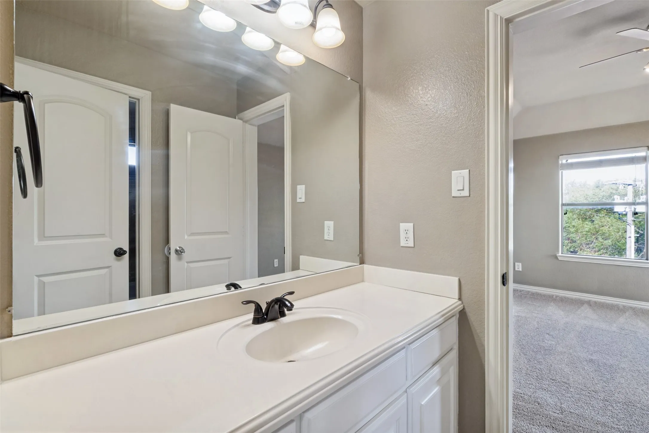 Single Family Residence For Sale in Dallas County , 6631 Crestmoor Lane, Sachse, Texas 75048, 4 Bedroom, 4 Bathroom, 2 Garage spaces, 3,167 Sqft, built in 2008, mls#21388522, Real Estate Agent in Sachse, Homes For Sale in Dallas county, Homes For Sale in Sachse, Realtor in Sachse Texas, Real Estate Brokerage Independent Realty Texas, Luminita Cordes Realtor