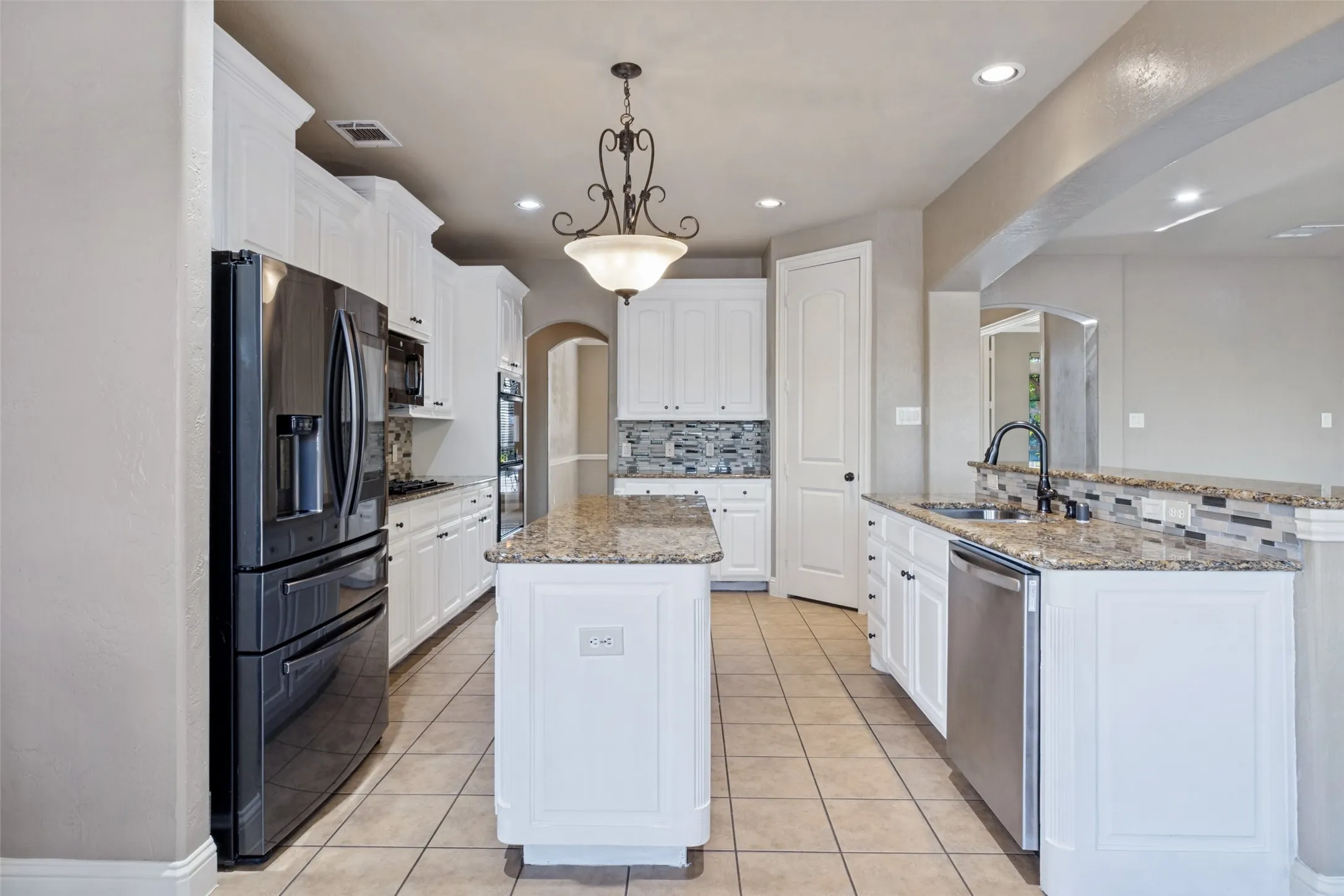Single Family Residence For Sale in Dallas County , 6631 Crestmoor Lane, Sachse, Texas 75048, 4 Bedroom, 4 Bathroom, 2 Garage spaces, 3,167 Sqft, built in 2008, mls#21388522, Real Estate Agent in Sachse, Homes For Sale in Dallas county, Homes For Sale in Sachse, Realtor in Sachse Texas, Real Estate Brokerage Independent Realty Texas, Luminita Cordes Realtor