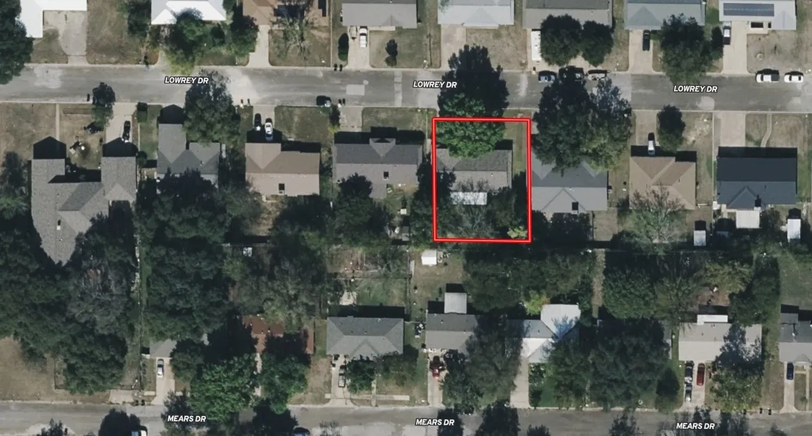 Single Family Residence For Sale in Coryell County , 2512 Lowrey Drive, Gatesville, Texas 76528, 3 Bedroom, 3 Bathroom, 1 Garage spaces, 1,674 Sqft, built in 1981, mls#21388511, Real Estate Agent in Gatesville, Homes For Sale in Coryell county, Homes For Sale in Gatesville, Realtor in Gatesville Texas, Real Estate Brokerage Independent Realty Texas, Luminita Cordes Realtor