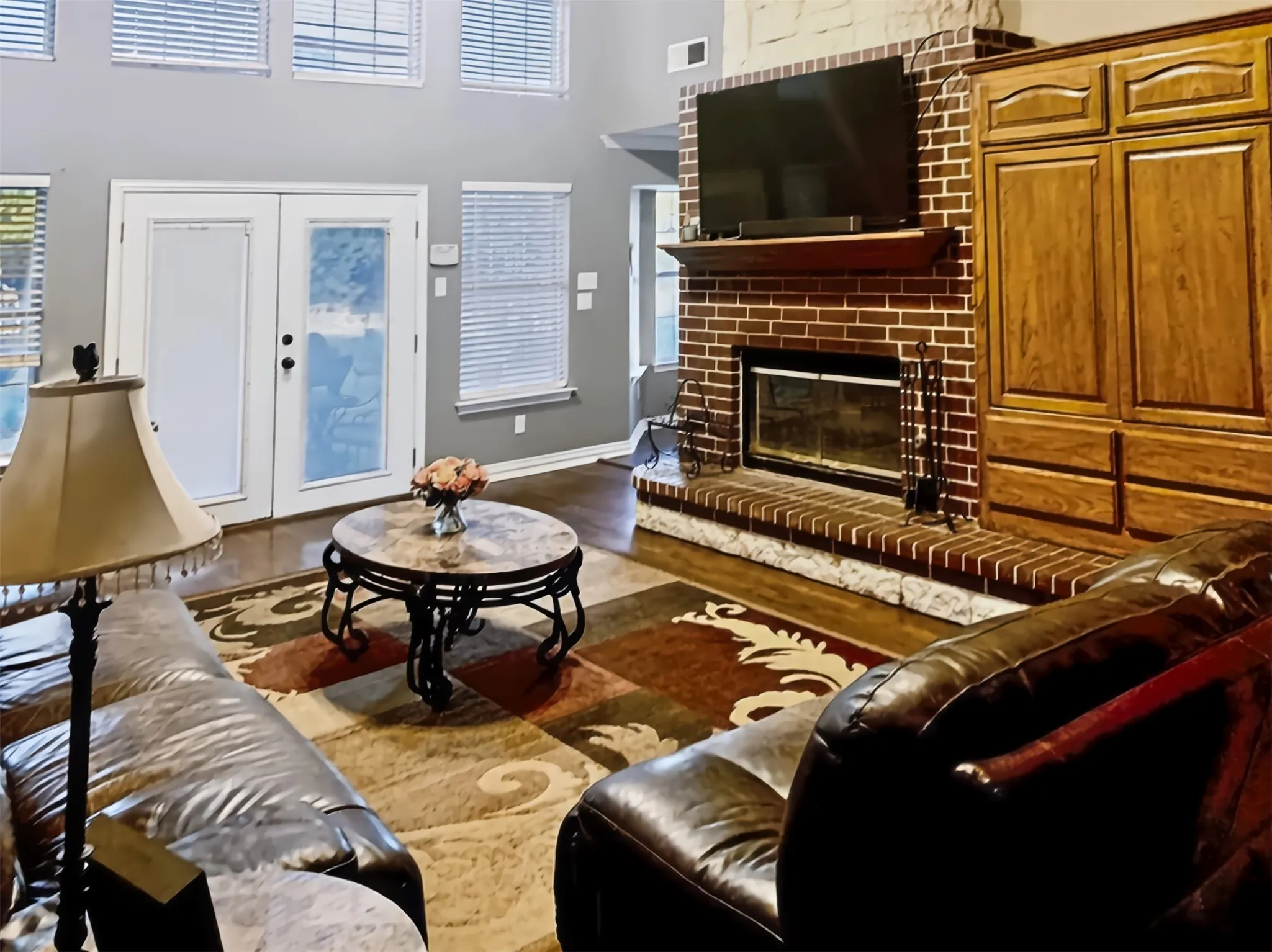 Single Family Residence For Sale in Wise County , 1189 Heritage Creek Drive, Rhome, Texas 76078, 4 Bedroom, 3 Bathroom, 4 Garage spaces, 3,599 Sqft, built in 2001, mls#21387360, Real Estate Agent in Rhome, Homes For Sale in Wise county, Homes For Sale in Rhome, Realtor in Rhome Texas, Real Estate Brokerage Independent Realty Texas, Luminita Cordes Realtor