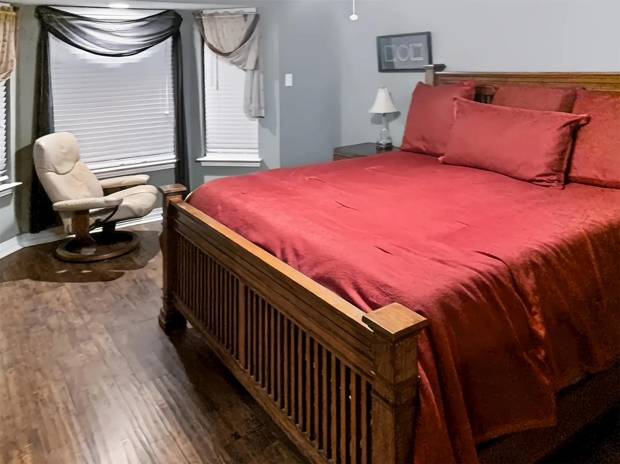 Single Family Residence For Sale in Wise County , 1189 Heritage Creek Drive, Rhome, Texas 76078, 4 Bedroom, 3 Bathroom, 4 Garage spaces, 3,599 Sqft, built in 2001, mls#21387360, Real Estate Agent in Rhome, Homes For Sale in Wise county, Homes For Sale in Rhome, Realtor in Rhome Texas, Real Estate Brokerage Independent Realty Texas, Luminita Cordes Realtor