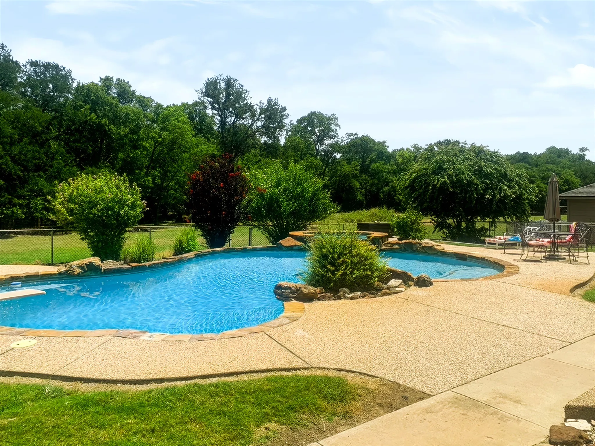 Single Family Residence For Sale in Wise County , 1189 Heritage Creek Drive, Rhome, Texas 76078, 4 Bedroom, 3 Bathroom, 4 Garage spaces, 3,599 Sqft, built in 2001, mls#21387360, Real Estate Agent in Rhome, Homes For Sale in Wise county, Homes For Sale in Rhome, Realtor in Rhome Texas, Real Estate Brokerage Independent Realty Texas, Luminita Cordes Realtor