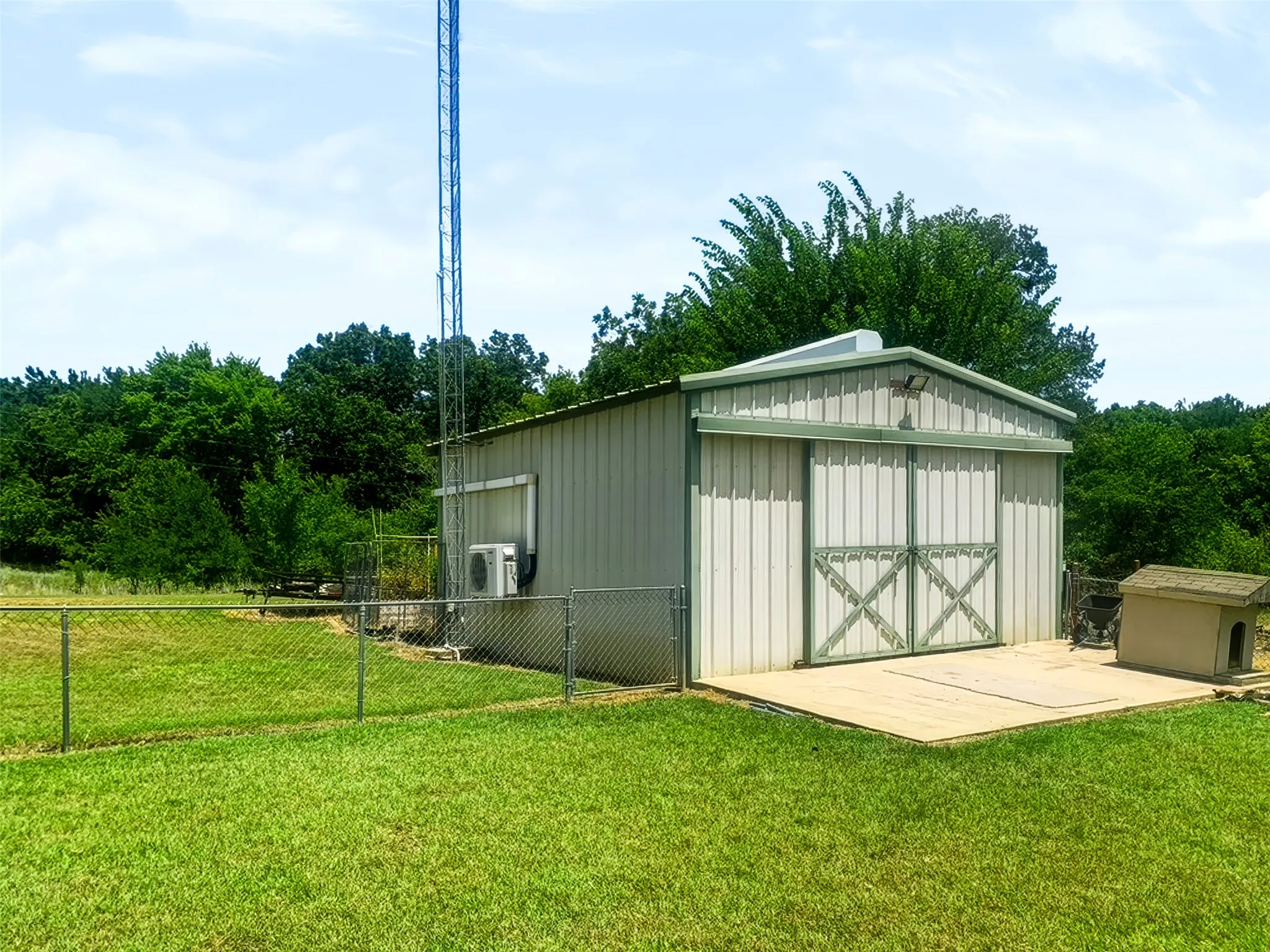 Single Family Residence For Sale in Wise County , 1189 Heritage Creek Drive, Rhome, Texas 76078, 4 Bedroom, 3 Bathroom, 4 Garage spaces, 3,599 Sqft, built in 2001, mls#21387360, Real Estate Agent in Rhome, Homes For Sale in Wise county, Homes For Sale in Rhome, Realtor in Rhome Texas, Real Estate Brokerage Independent Realty Texas, Luminita Cordes Realtor