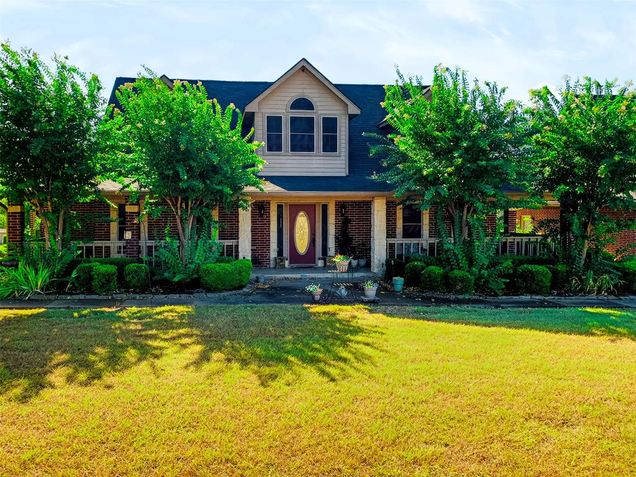 Single Family Residence For Sale in Wise County , 1189 Heritage Creek Drive, Rhome, Texas 76078, 4 Bedroom, 3 Bathroom, 4 Garage spaces, 3,599 Sqft, built in 2001, mls#21387360, Real Estate Agent in Rhome, Homes For Sale in Wise county, Homes For Sale in Rhome, Realtor in Rhome Texas, Real Estate Brokerage Independent Realty Texas, Luminita Cordes Realtor