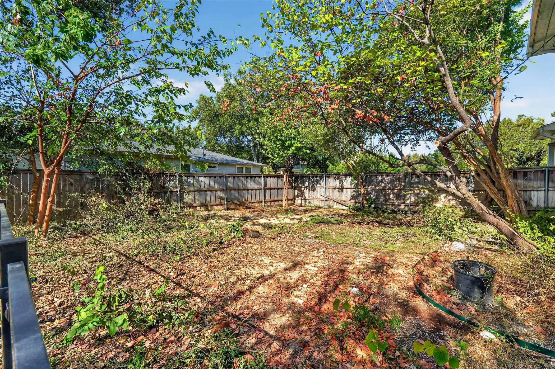 Single Family Residence For Sale in Kaufman County , 517 S Center Street, Forney, Texas 75126, 3 Bedroom, 3 Bathroom, 2 Garage spaces, 2,312 Sqft, built in 1919, mls#21387908, Real Estate Agent in Forney, Homes For Sale in Kaufman county, Homes For Sale in Forney, Realtor in Forney Texas, Real Estate Brokerage Independent Realty Texas, Luminita Cordes Realtor