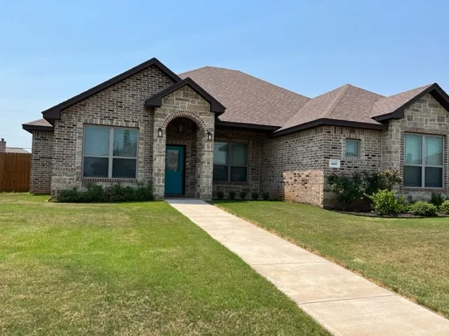 Single Family Residence For Rent in Taylor County , 6642 Summerwood Trail, Abilene, Texas 79606, 4 Bedroom, 2 Bathroom, 2 Garage spaces, 1,817 Sqft, built in 2018, mls#21388539, Real Estate Agent in Abilene, Homes For Rent in Taylor county, Homes For Rent in Abilene, Realtor in Abilene Texas, Real Estate Brokerage Independent Realty Texas, Luminita Cordes Realtor