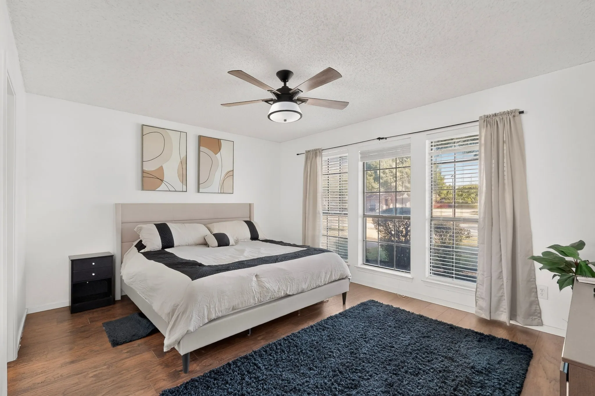Single Family Residence For Sale in Denton County , 19044 Bilbrook Lane, Dallas, Texas 75287, 4 Bedroom, 2 Bathroom, Garage spaces, 1,653 Sqft, built in 1983, mls#21387108, Real Estate Agent in Dallas, Homes For Sale in Denton county, Homes For Sale in Dallas, Realtor in Dallas Texas, Real Estate Brokerage Independent Realty Texas, Luminita Cordes Realtor