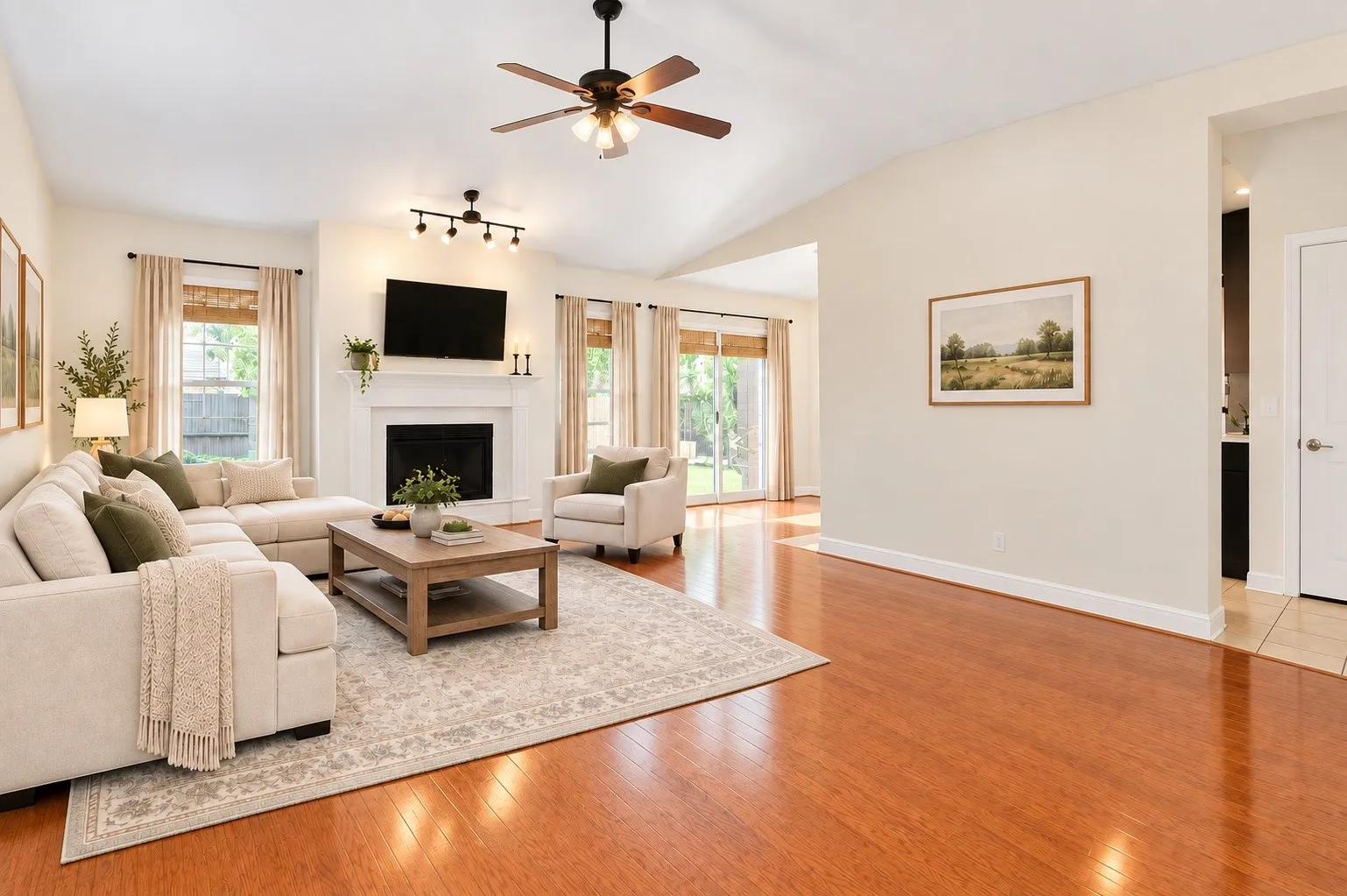 Single Family Residence For Sale in Denton County , 19044 Bilbrook Lane, Dallas, Texas 75287, 4 Bedroom, 2 Bathroom, Garage spaces, 1,653 Sqft, built in 1983, mls#21387108, Real Estate Agent in Dallas, Homes For Sale in Denton county, Homes For Sale in Dallas, Realtor in Dallas Texas, Real Estate Brokerage Independent Realty Texas, Luminita Cordes Realtor