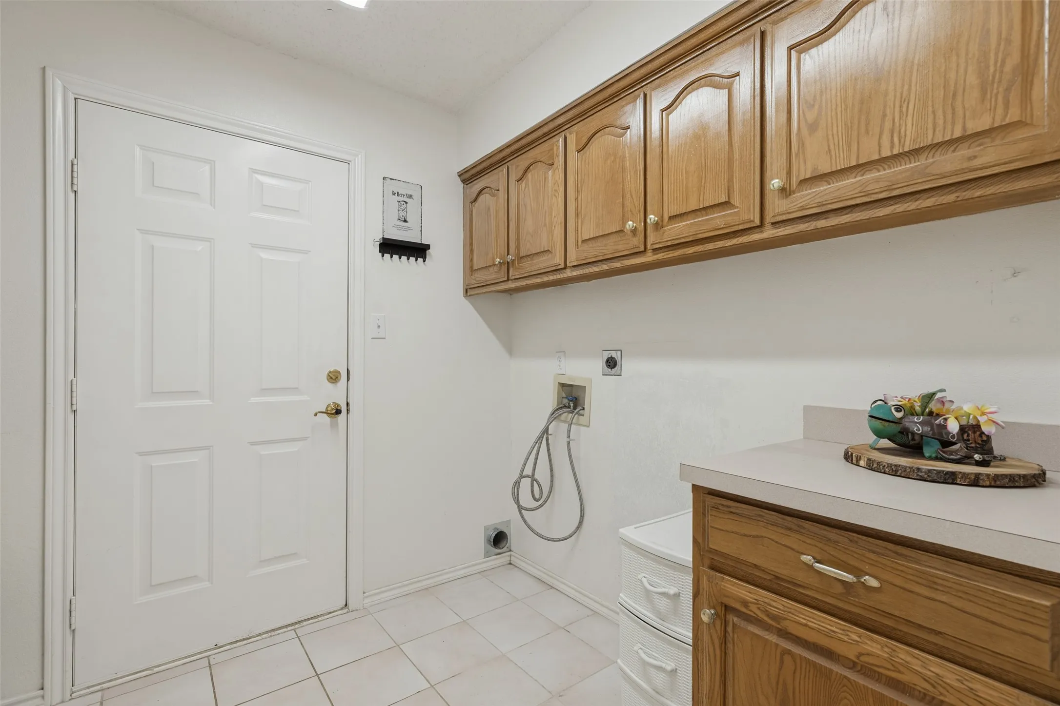 Single Family Residence For Sale in Collin County , 6934 Cottage Hill Lane, Celina, Texas 75009, 4 Bedroom, 2 Bathroom, 2 Garage spaces, 2,240 Sqft, built in 1994, mls#21387623, Real Estate Agent in Celina, Homes For Sale in Collin county, Homes For Sale in Celina, Realtor in Celina Texas, Real Estate Brokerage Independent Realty Texas, Luminita Cordes Realtor
