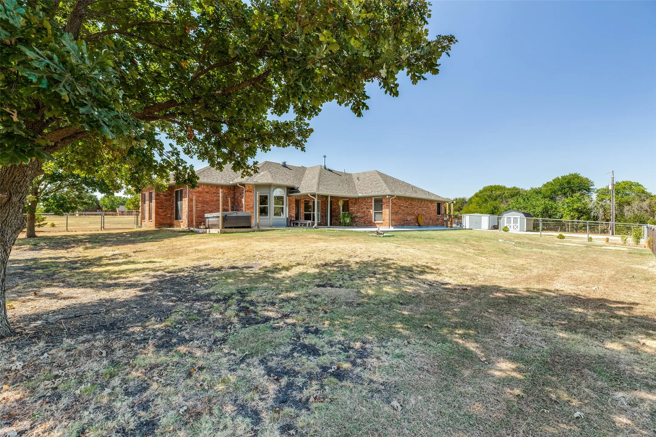 Single Family Residence For Sale in Collin County , 6934 Cottage Hill Lane, Celina, Texas 75009, 4 Bedroom, 2 Bathroom, 2 Garage spaces, 2,240 Sqft, built in 1994, mls#21387623, Real Estate Agent in Celina, Homes For Sale in Collin county, Homes For Sale in Celina, Realtor in Celina Texas, Real Estate Brokerage Independent Realty Texas, Luminita Cordes Realtor