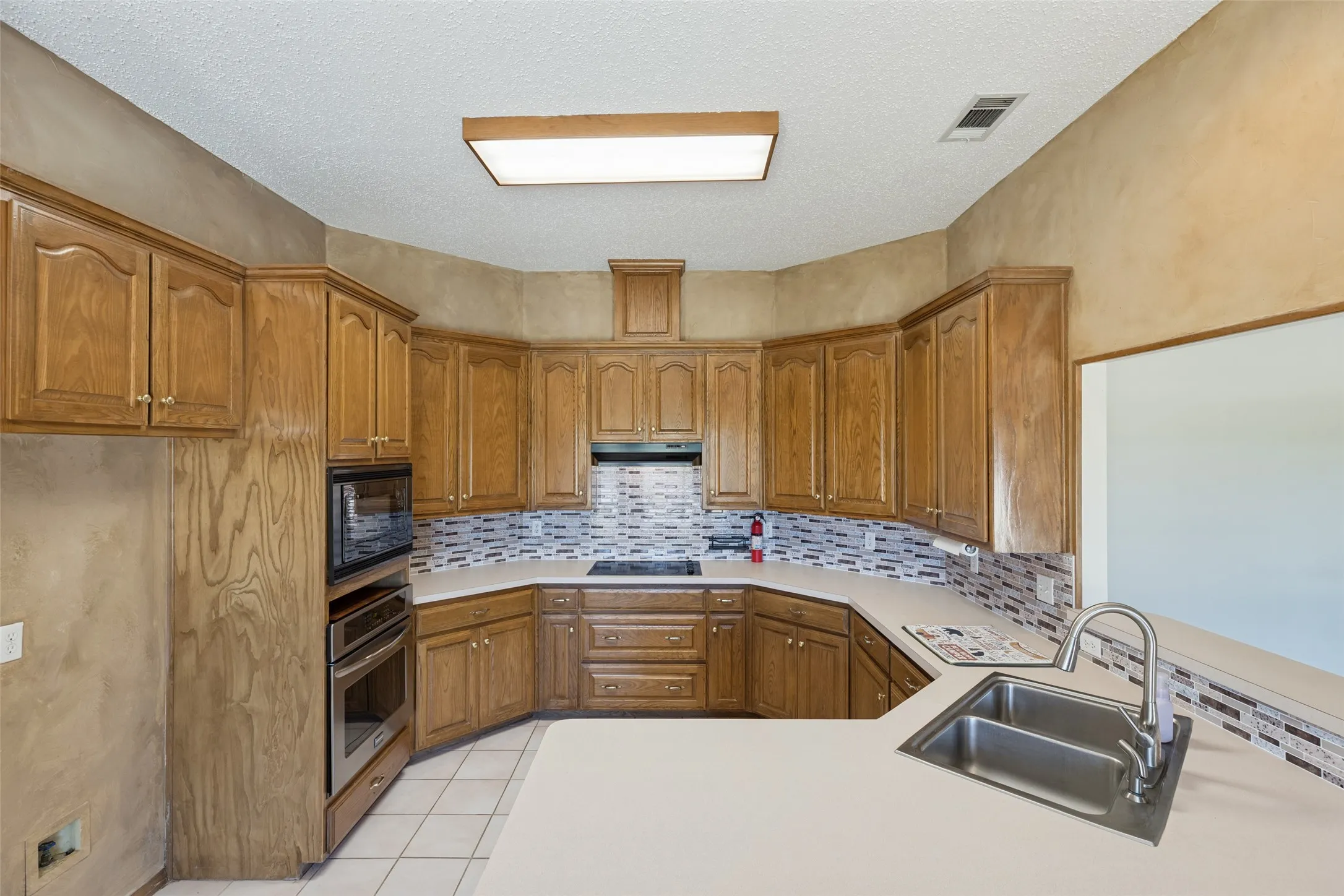 Single Family Residence For Sale in Collin County , 6934 Cottage Hill Lane, Celina, Texas 75009, 4 Bedroom, 2 Bathroom, 2 Garage spaces, 2,240 Sqft, built in 1994, mls#21387623, Real Estate Agent in Celina, Homes For Sale in Collin county, Homes For Sale in Celina, Realtor in Celina Texas, Real Estate Brokerage Independent Realty Texas, Luminita Cordes Realtor