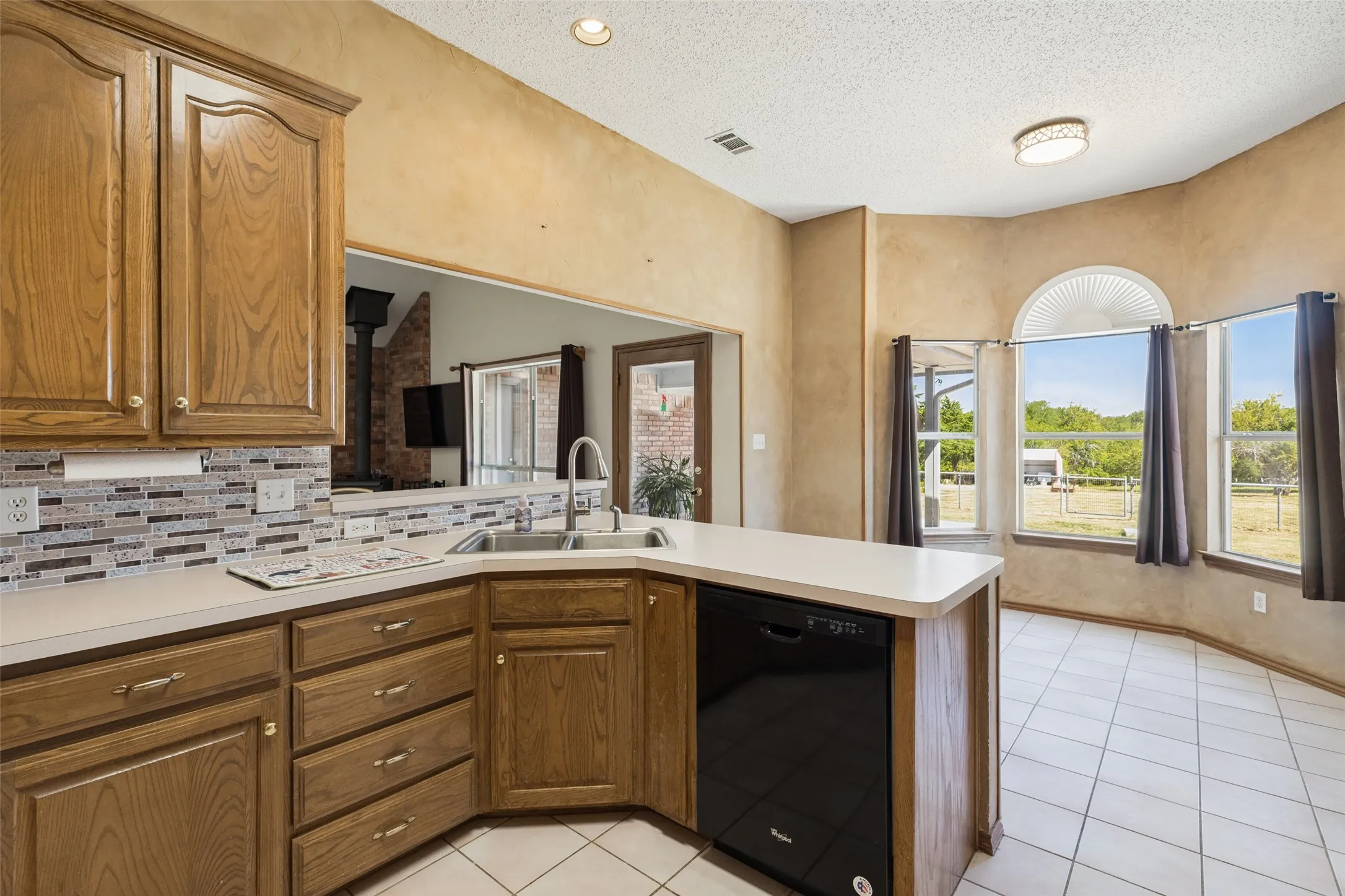 Single Family Residence For Sale in Collin County , 6934 Cottage Hill Lane, Celina, Texas 75009, 4 Bedroom, 2 Bathroom, 2 Garage spaces, 2,240 Sqft, built in 1994, mls#21387623, Real Estate Agent in Celina, Homes For Sale in Collin county, Homes For Sale in Celina, Realtor in Celina Texas, Real Estate Brokerage Independent Realty Texas, Luminita Cordes Realtor