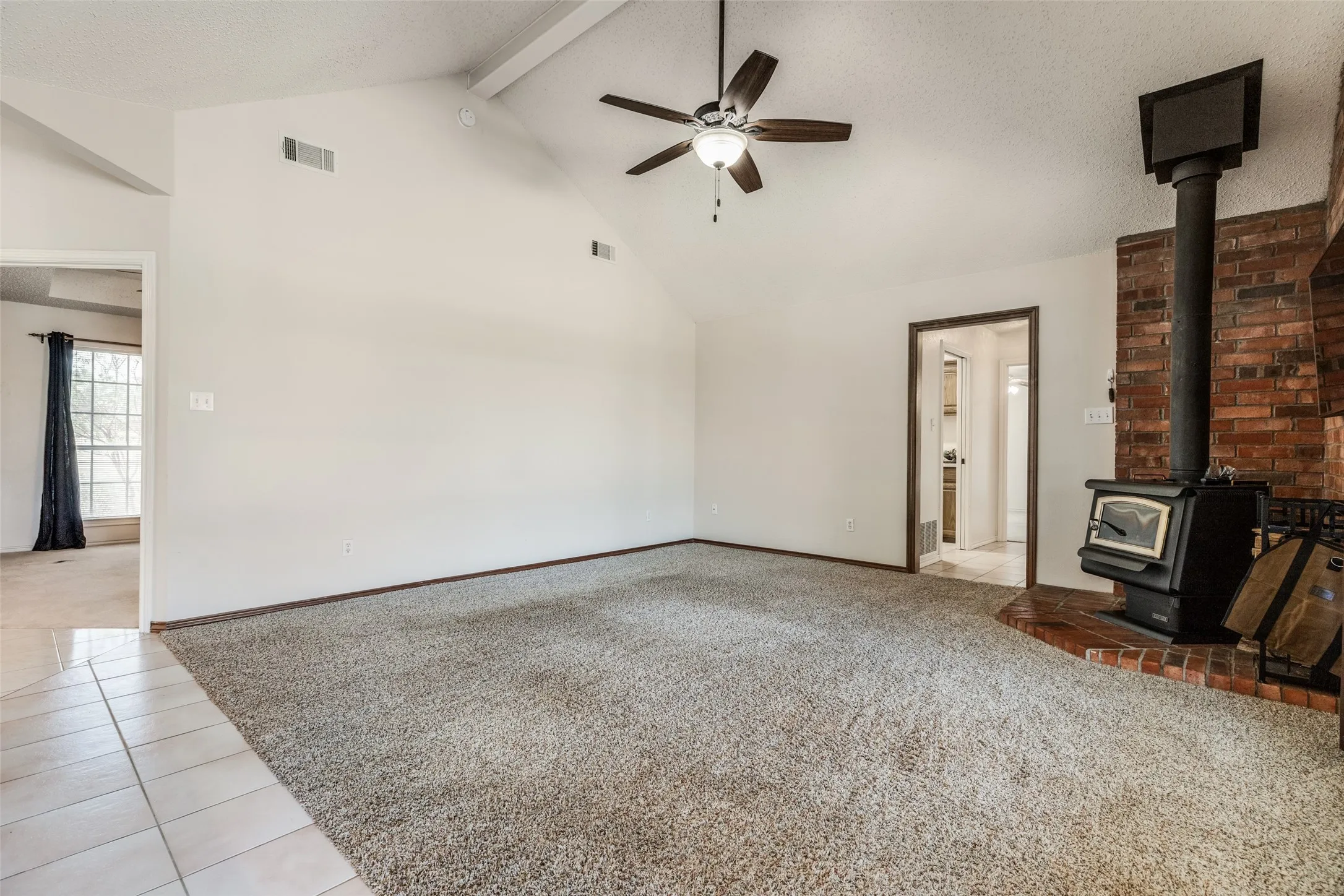Single Family Residence For Sale in Collin County , 6934 Cottage Hill Lane, Celina, Texas 75009, 4 Bedroom, 2 Bathroom, 2 Garage spaces, 2,240 Sqft, built in 1994, mls#21387623, Real Estate Agent in Celina, Homes For Sale in Collin county, Homes For Sale in Celina, Realtor in Celina Texas, Real Estate Brokerage Independent Realty Texas, Luminita Cordes Realtor
