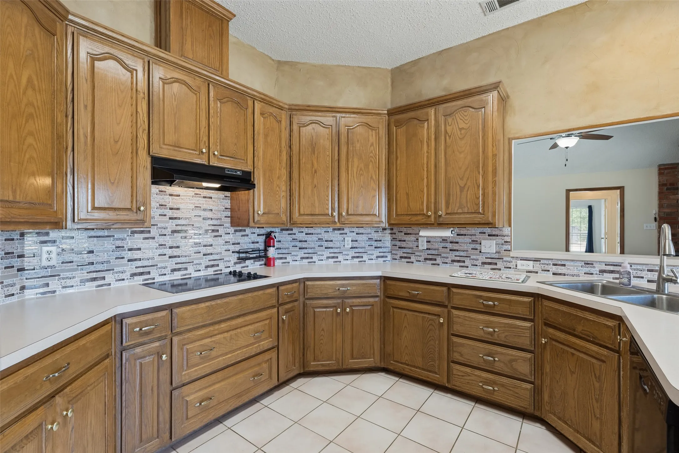 Single Family Residence For Sale in Collin County , 6934 Cottage Hill Lane, Celina, Texas 75009, 4 Bedroom, 2 Bathroom, 2 Garage spaces, 2,240 Sqft, built in 1994, mls#21387623, Real Estate Agent in Celina, Homes For Sale in Collin county, Homes For Sale in Celina, Realtor in Celina Texas, Real Estate Brokerage Independent Realty Texas, Luminita Cordes Realtor