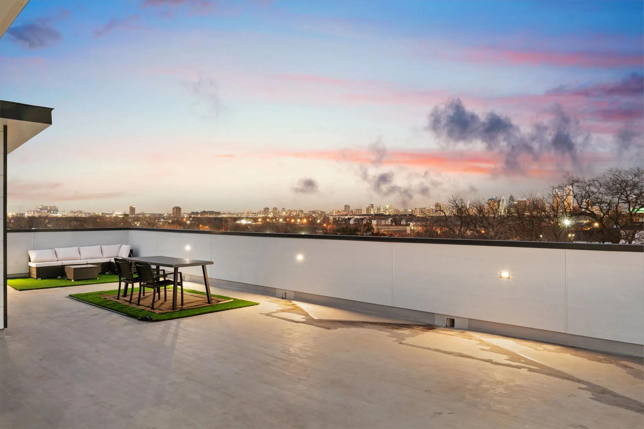 Rooftop Lounge