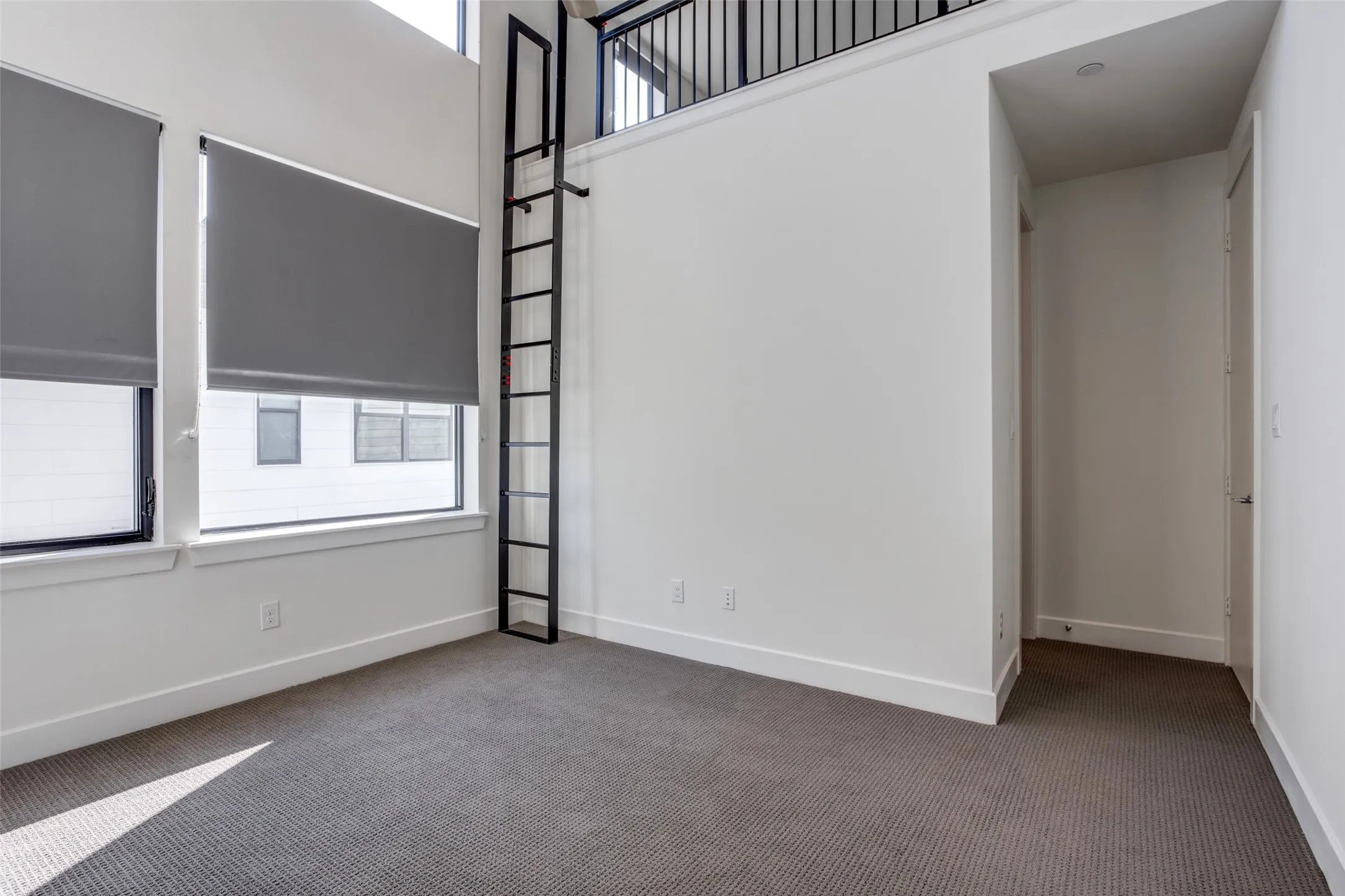 Townhouse For Rent in Dallas County , 2215 Moser Avenue 103, Dallas, Texas 75206, 2 Bedroom, 3 Bathroom, 2 Garage spaces, 1,476 Sqft, built in 2018, mls#21388545, Real Estate Agent in Dallas, Homes For Rent in Dallas county, Homes For Rent in Dallas, Realtor in Dallas Texas, Real Estate Brokerage Independent Realty Texas, Luminita Cordes Realtor