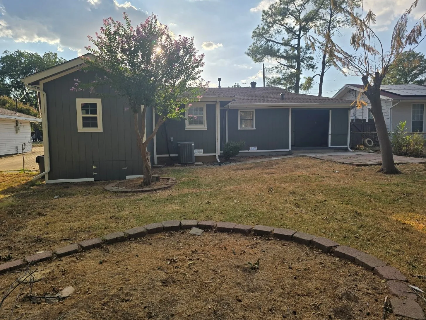 Single Family Residence For Rent in Tarrant County , 705 Vine Street, Euless, Texas 76040, 3 Bedroom, 2 Bathroom, 1 Garage spaces, 1,252 Sqft, built in 1955, mls#21388009, Real Estate Agent in Euless, Homes For Rent in Tarrant county, Homes For Rent in Euless, Realtor in Euless Texas, Real Estate Brokerage Independent Realty Texas, Luminita Cordes Realtor