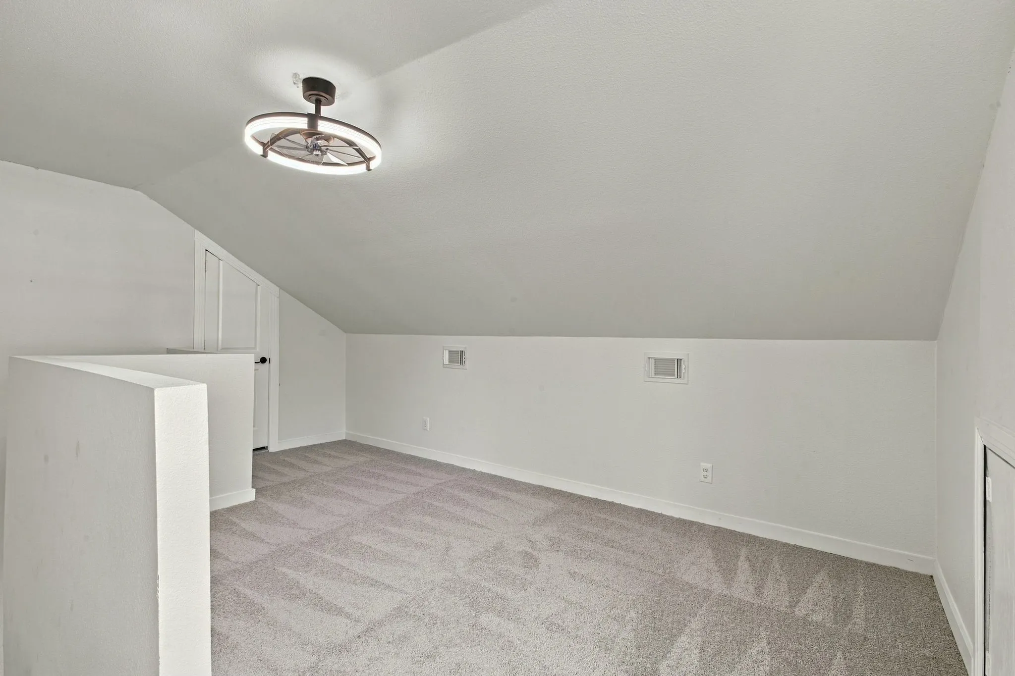 Single Family Residence For Sale in Ellis County , 807 Wyatt Street, Waxahachie, Texas 75165, 4 Bedroom, 3 Bathroom, 2 Garage spaces, 2,522 Sqft, built in 1940, mls#21387426, Real Estate Agent in Waxahachie, Homes For Sale in Ellis county, Homes For Sale in Waxahachie, Realtor in Waxahachie Texas, Real Estate Brokerage Independent Realty Texas, Luminita Cordes Realtor