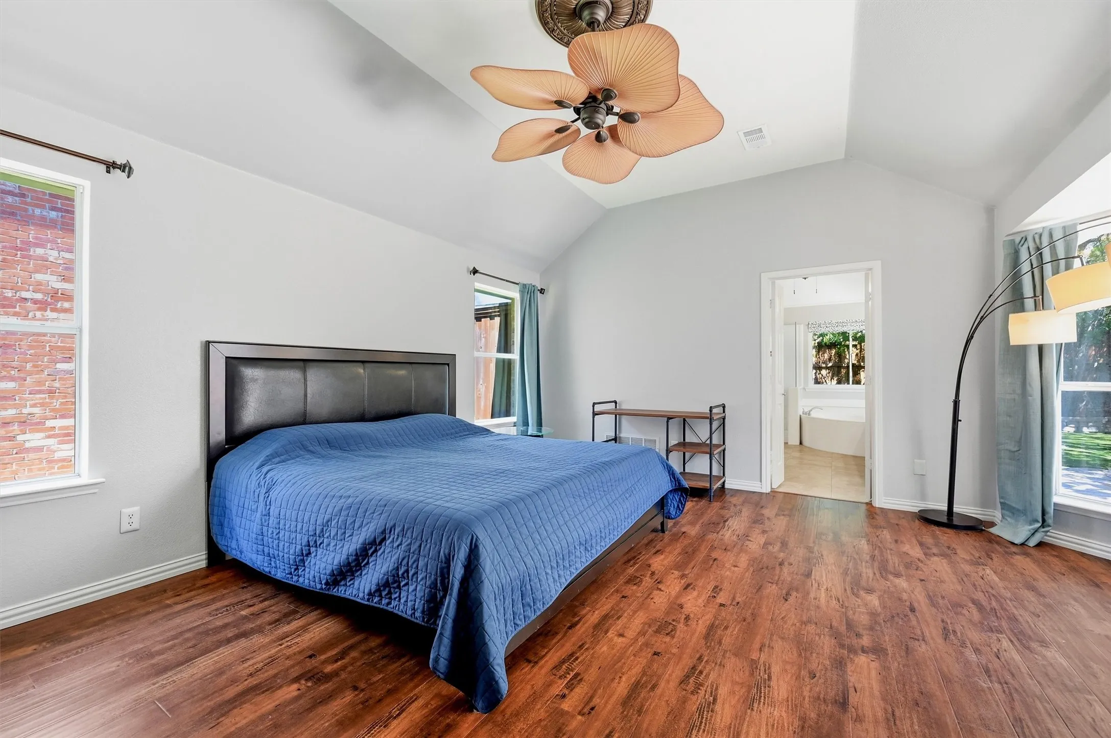 Single Family Residence For Rent in Collin County , 1328 Lighthouse Lane, Allen, Texas 75013, 4 Bedroom, 2 Bathroom, 2 Garage spaces, 2,275 Sqft, built in 1996, mls#21388560, Real Estate Agent in Allen, Homes For Rent in Collin county, Homes For Rent in Allen, Realtor in Allen Texas, Real Estate Brokerage Independent Realty Texas, Luminita Cordes Realtor