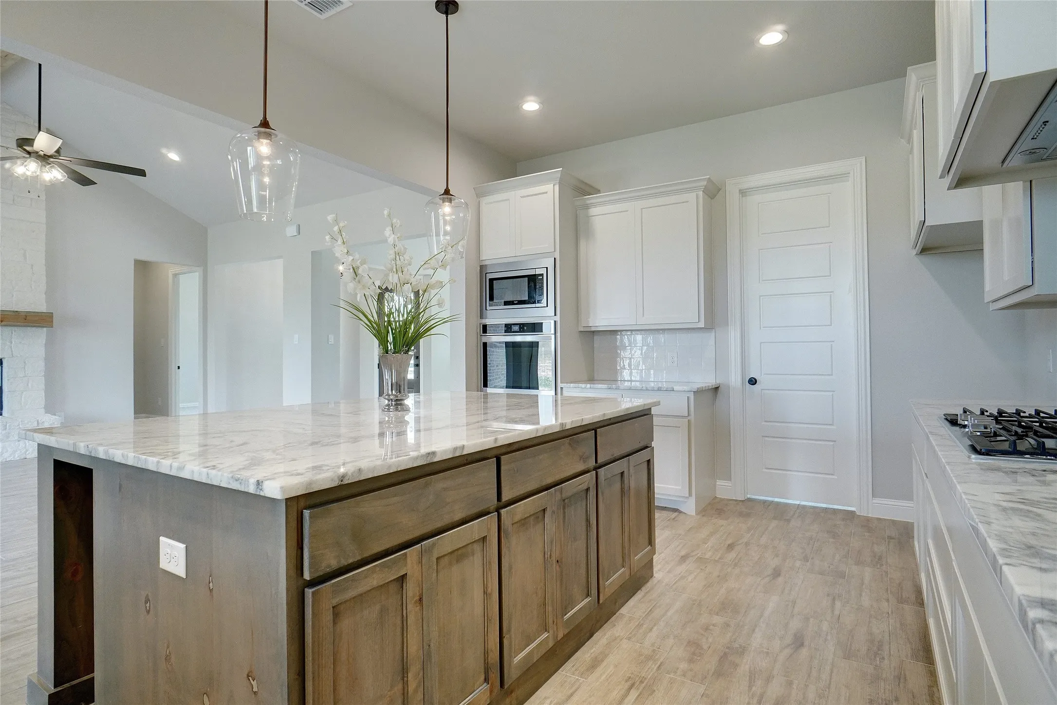 Single Family Residence For Sale in Parker County , 9101 Zion Hill Road, Poolville, Texas 76487, 4 Bedroom, 4 Bathroom, 3 Garage spaces, 3,120 Sqft, built in 2022, mls#21386847, Real Estate Agent in Poolville, Homes For Sale in Parker county, Homes For Sale in Poolville, Realtor in Poolville Texas, Real Estate Brokerage Independent Realty Texas, Luminita Cordes Realtor