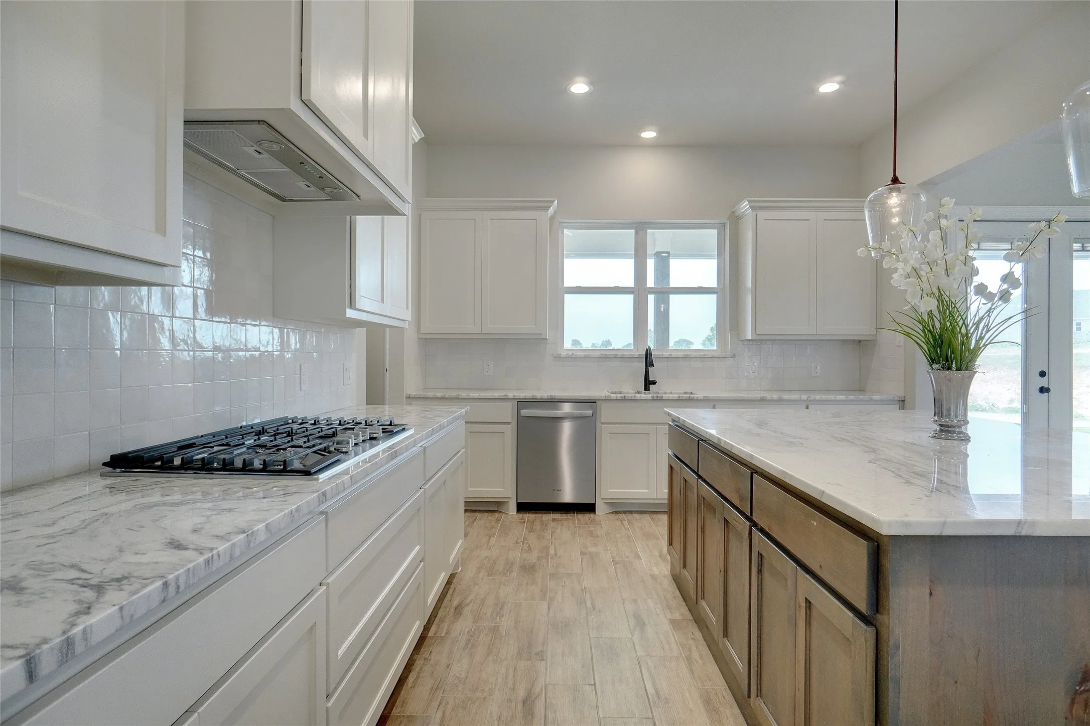 Single Family Residence For Sale in Parker County , 9101 Zion Hill Road, Poolville, Texas 76487, 4 Bedroom, 4 Bathroom, 3 Garage spaces, 3,120 Sqft, built in 2022, mls#21386847, Real Estate Agent in Poolville, Homes For Sale in Parker county, Homes For Sale in Poolville, Realtor in Poolville Texas, Real Estate Brokerage Independent Realty Texas, Luminita Cordes Realtor