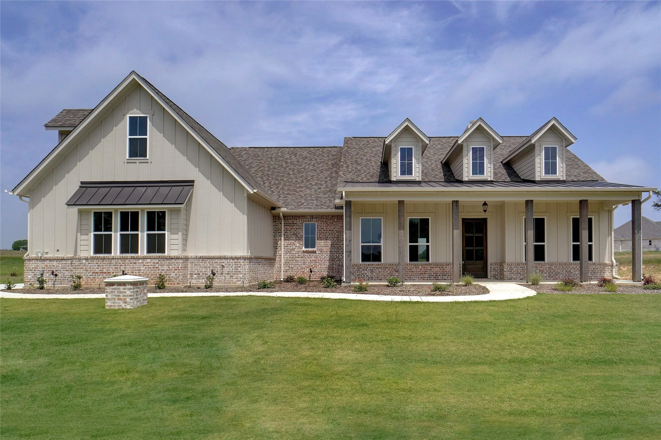 Single Family Residence For Sale in Parker County , 9101 Zion Hill Road, Poolville, Texas 76487, 4 Bedroom, 4 Bathroom, 3 Garage spaces, 3,120 Sqft, built in 2022, mls#21386847, Real Estate Agent in Poolville, Homes For Sale in Parker county, Homes For Sale in Poolville, Realtor in Poolville Texas, Real Estate Brokerage Independent Realty Texas, Luminita Cordes Realtor
