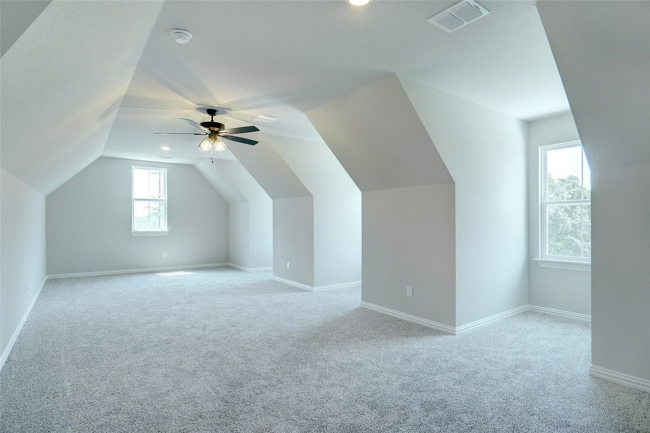 Single Family Residence For Sale in Parker County , 9101 Zion Hill Road, Poolville, Texas 76487, 4 Bedroom, 4 Bathroom, 3 Garage spaces, 3,120 Sqft, built in 2022, mls#21386847, Real Estate Agent in Poolville, Homes For Sale in Parker county, Homes For Sale in Poolville, Realtor in Poolville Texas, Real Estate Brokerage Independent Realty Texas, Luminita Cordes Realtor