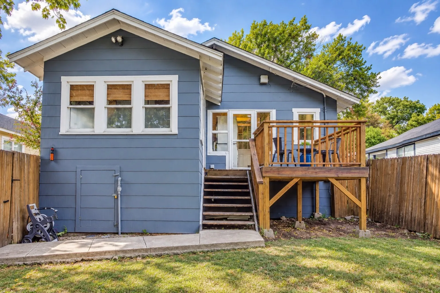 Single Family Residence For Sale in Tarrant County , 1809 Belle Place, Fort Worth, Texas 76107, 2 Bedroom, 2 Bathroom, Garage spaces, 1,072 Sqft, built in 1930, mls#21386577, Real Estate Agent in Fort Worth, Homes For Sale in Tarrant county, Homes For Sale in Fort Worth, Realtor in Fort Worth Texas, Real Estate Brokerage Independent Realty Texas, Luminita Cordes Realtor