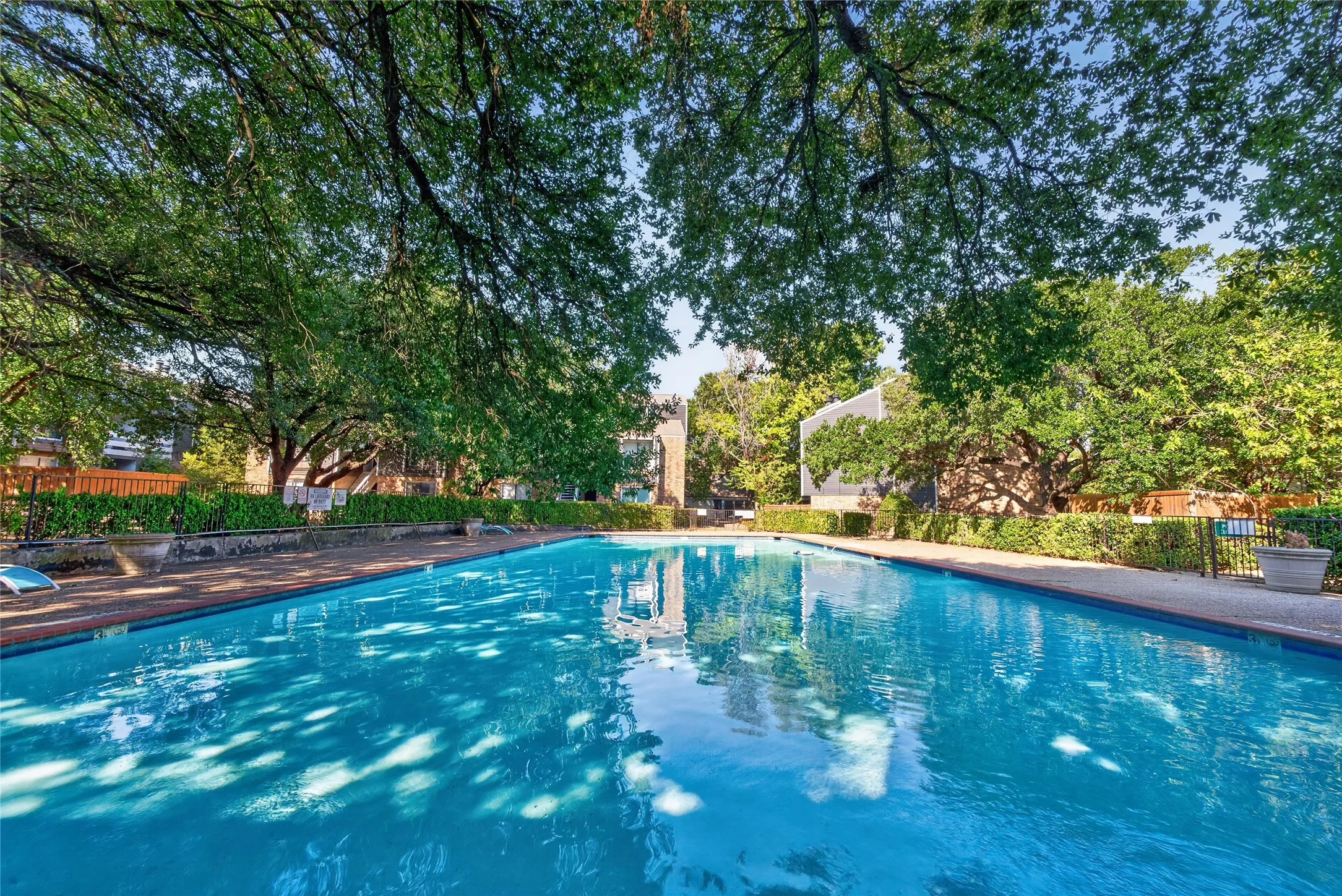 Condominium For Rent in Dallas County , 5840 Spring Valley 305, Dallas, Texas 75254, 1 Bedroom, 1 Bathroom, Garage spaces, 721 Sqft, built in 1981, mls#21388564, Real Estate Agent in Dallas, Homes For Rent in Dallas county, Homes For Rent in Dallas, Realtor in Dallas Texas, Real Estate Brokerage Independent Realty Texas, Luminita Cordes Realtor