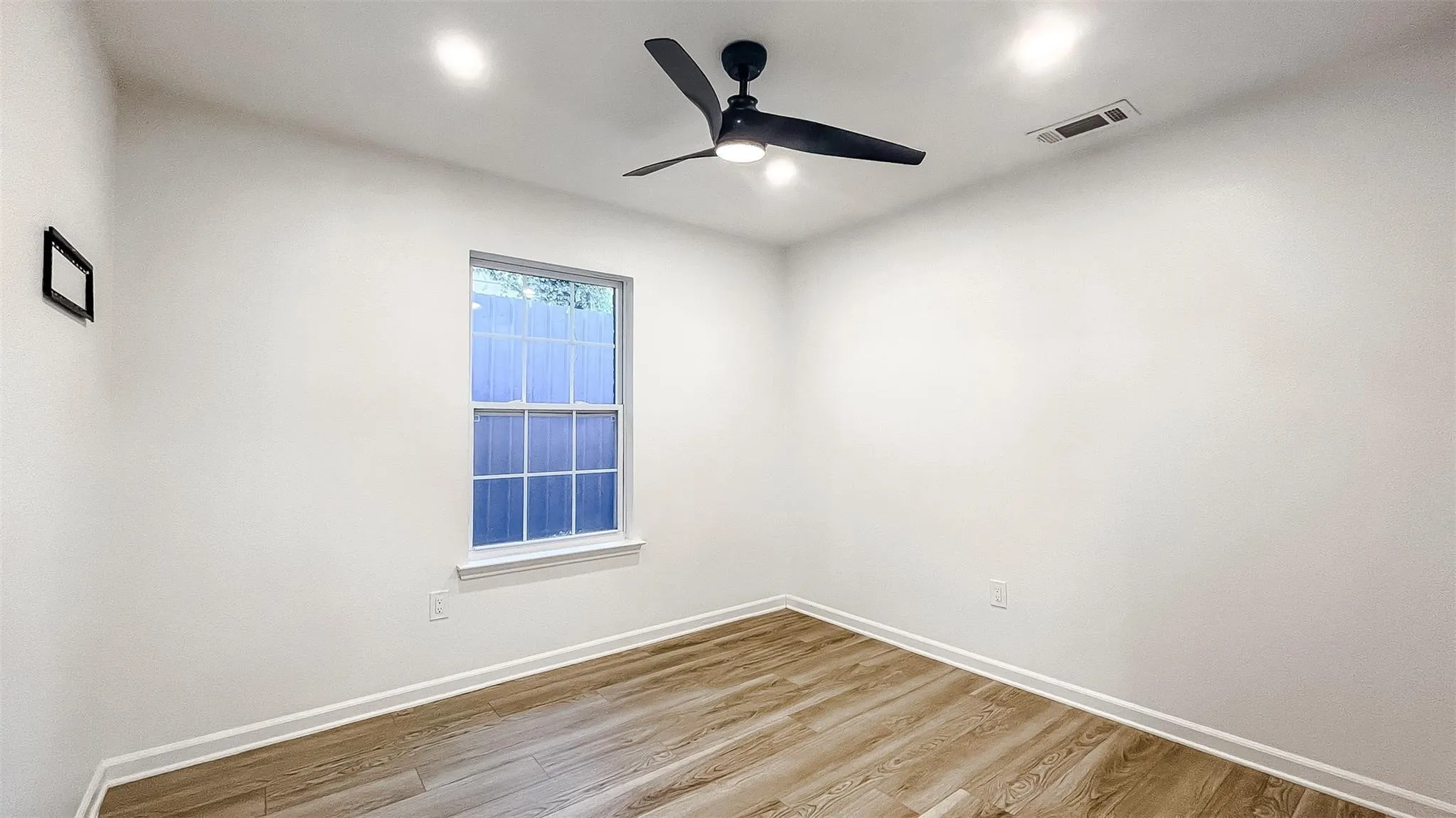 Single Family Residence For Rent in Dallas County , 1926 Arizona Avenue, Dallas, Texas 75216, 3 Bedroom, 2 Bathroom, Garage spaces, 1,479 Sqft, built in 2011, mls#21388570, Real Estate Agent in Dallas, Homes For Rent in Dallas county, Homes For Rent in Dallas, Realtor in Dallas Texas, Real Estate Brokerage Independent Realty Texas, Luminita Cordes Realtor