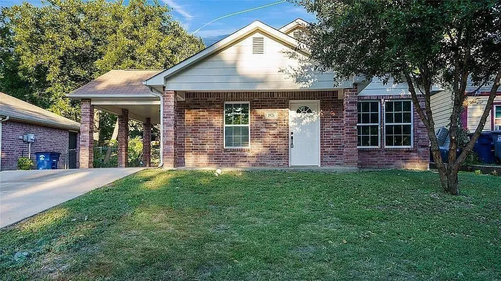 Single Family Residence For Rent in Dallas County , 1926 Arizona Avenue, Dallas, Texas 75216, 3 Bedroom, 2 Bathroom, Garage spaces, 1,479 Sqft, built in 2011, mls#21388570, Real Estate Agent in Dallas, Homes For Rent in Dallas county, Homes For Rent in Dallas, Realtor in Dallas Texas, Real Estate Brokerage Independent Realty Texas, Luminita Cordes Realtor