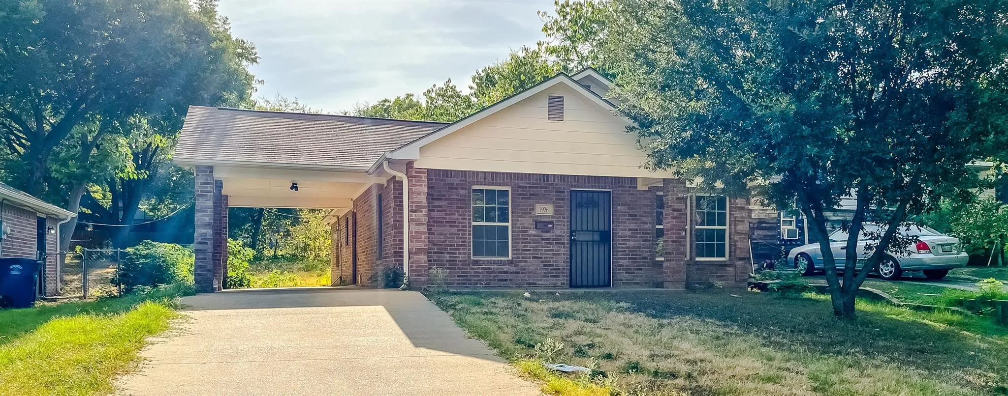 Single Family Residence For Rent in Dallas County , 1926 Arizona Avenue, Dallas, Texas 75216, 3 Bedroom, 2 Bathroom, Garage spaces, 1,479 Sqft, built in 2011, mls#21388570, Real Estate Agent in Dallas, Homes For Rent in Dallas county, Homes For Rent in Dallas, Realtor in Dallas Texas, Real Estate Brokerage Independent Realty Texas, Luminita Cordes Realtor