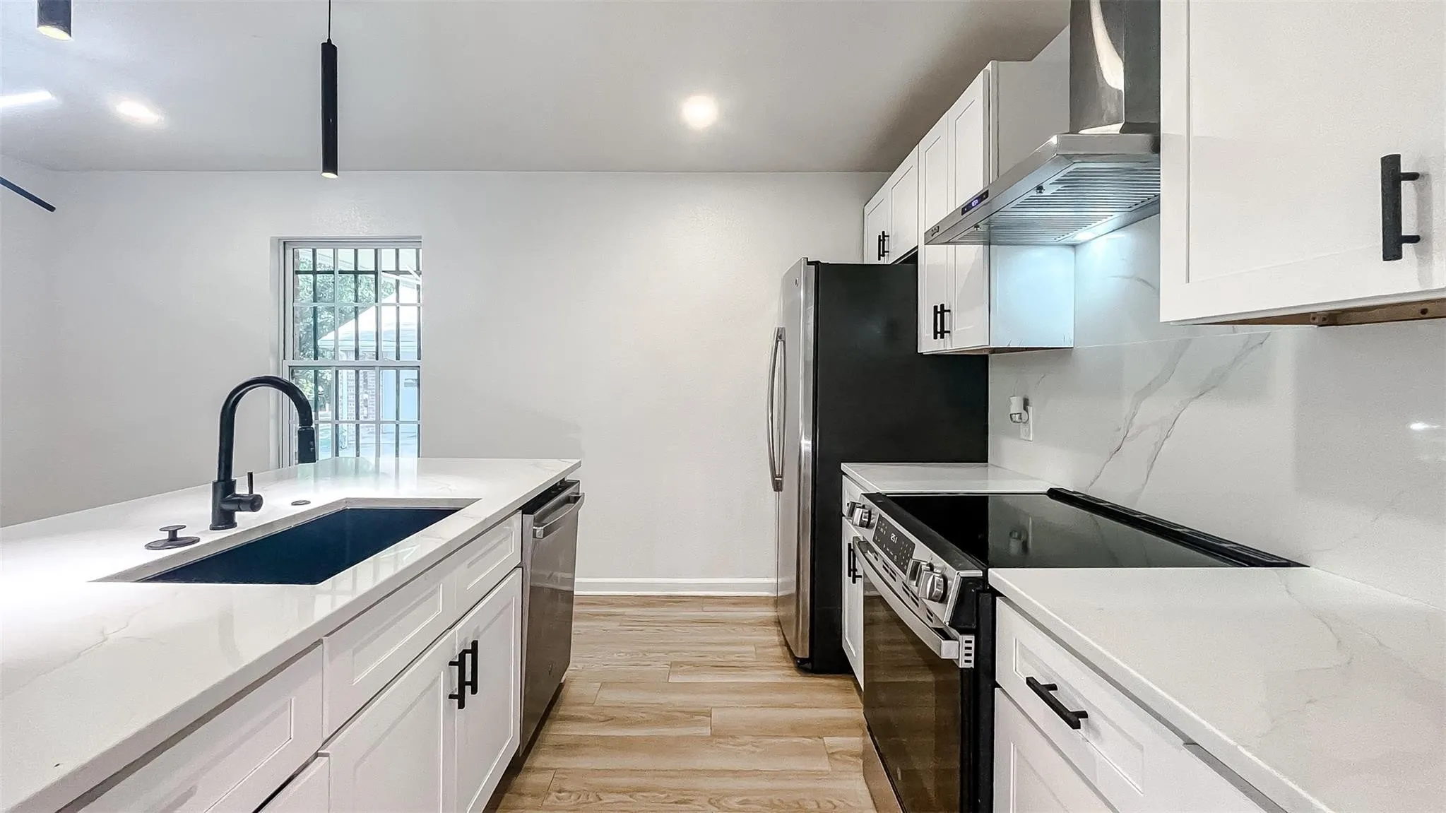 Single Family Residence For Rent in Dallas County , 1926 Arizona Avenue, Dallas, Texas 75216, 3 Bedroom, 2 Bathroom, Garage spaces, 1,479 Sqft, built in 2011, mls#21388570, Real Estate Agent in Dallas, Homes For Rent in Dallas county, Homes For Rent in Dallas, Realtor in Dallas Texas, Real Estate Brokerage Independent Realty Texas, Luminita Cordes Realtor
