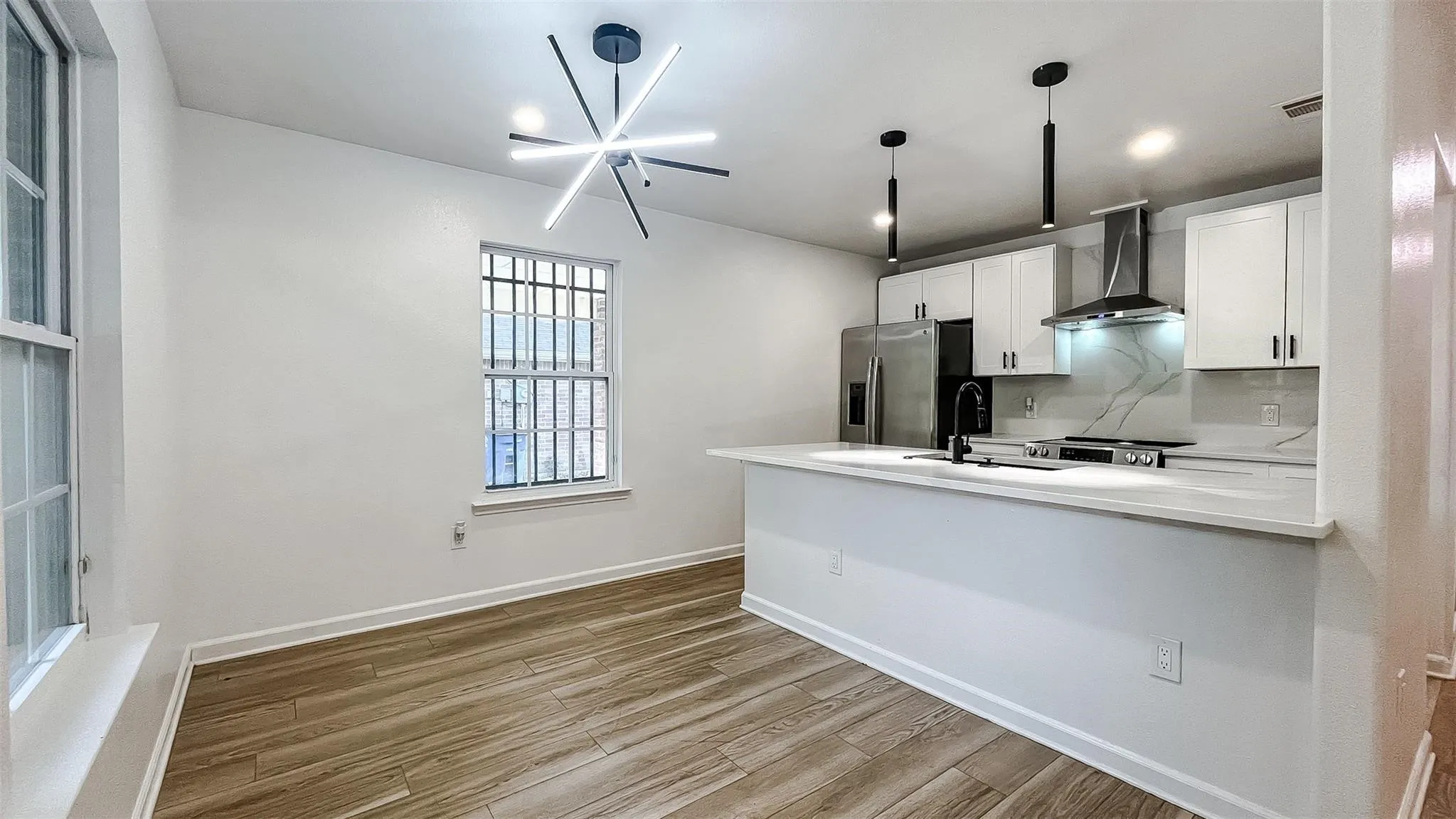 Single Family Residence For Rent in Dallas County , 1926 Arizona Avenue, Dallas, Texas 75216, 3 Bedroom, 2 Bathroom, Garage spaces, 1,479 Sqft, built in 2011, mls#21388570, Real Estate Agent in Dallas, Homes For Rent in Dallas county, Homes For Rent in Dallas, Realtor in Dallas Texas, Real Estate Brokerage Independent Realty Texas, Luminita Cordes Realtor