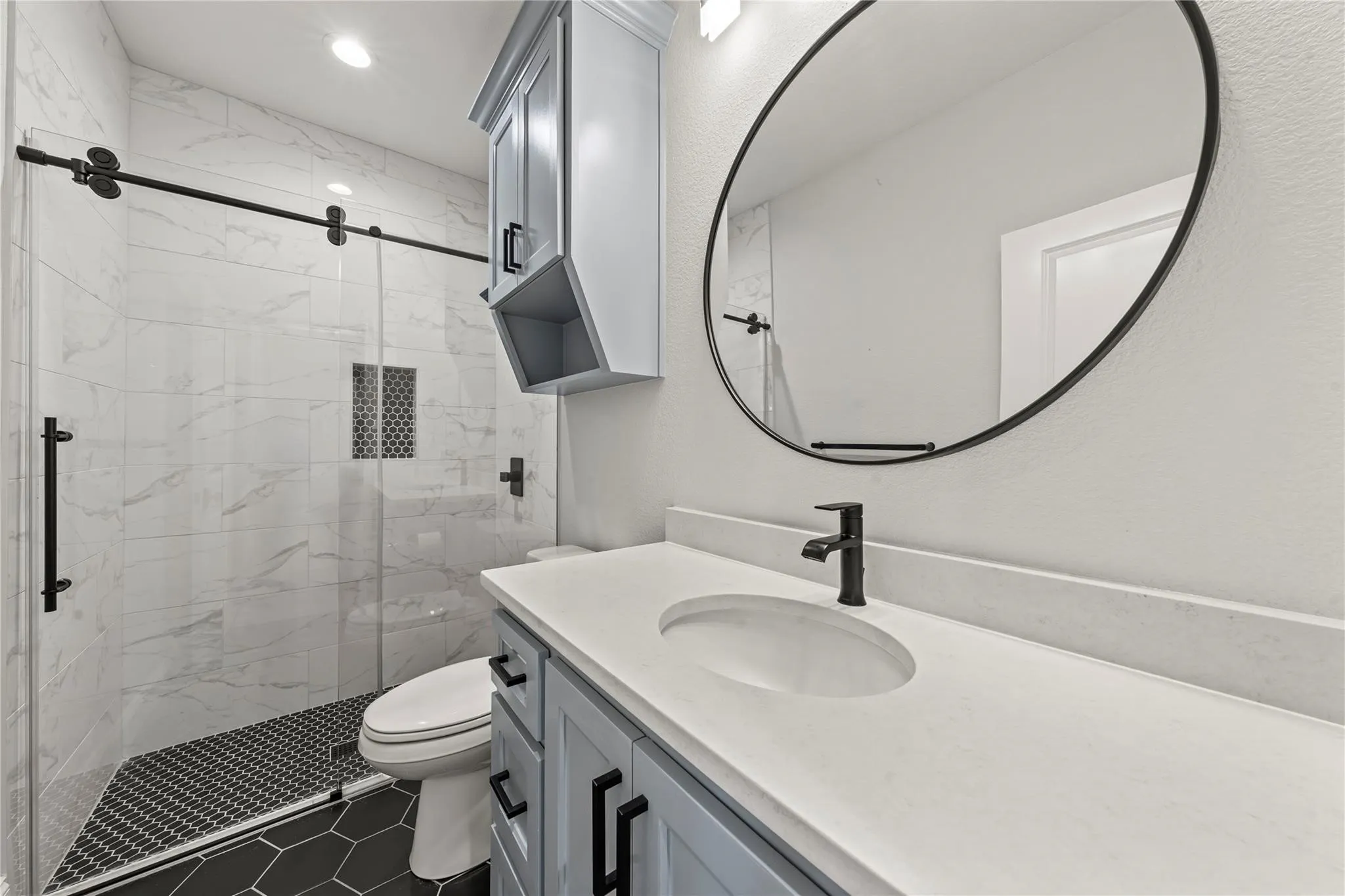 Single Family Residence For Rent in Mc Lennan County , 820 Forward Pass Drive, Hewitt, Texas 76643, 4 Bedroom, 3 Bathroom, 2 Garage spaces, 2,363 Sqft, built in 2022, mls#21388576, Real Estate Agent in Hewitt, Homes For Rent in Mc Lennan county, Homes For Rent in Hewitt, Realtor in Hewitt Texas, Real Estate Brokerage Independent Realty Texas, Luminita Cordes Realtor