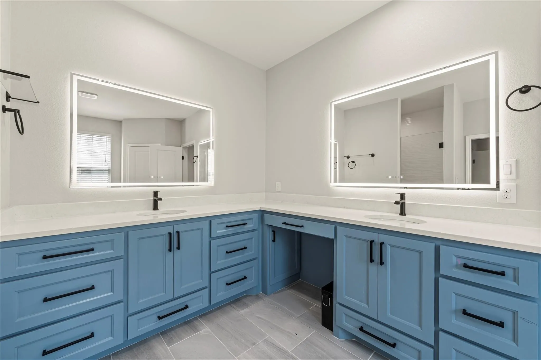 Single Family Residence For Rent in Mc Lennan County , 820 Forward Pass Drive, Hewitt, Texas 76643, 4 Bedroom, 3 Bathroom, 2 Garage spaces, 2,363 Sqft, built in 2022, mls#21388576, Real Estate Agent in Hewitt, Homes For Rent in Mc Lennan county, Homes For Rent in Hewitt, Realtor in Hewitt Texas, Real Estate Brokerage Independent Realty Texas, Luminita Cordes Realtor