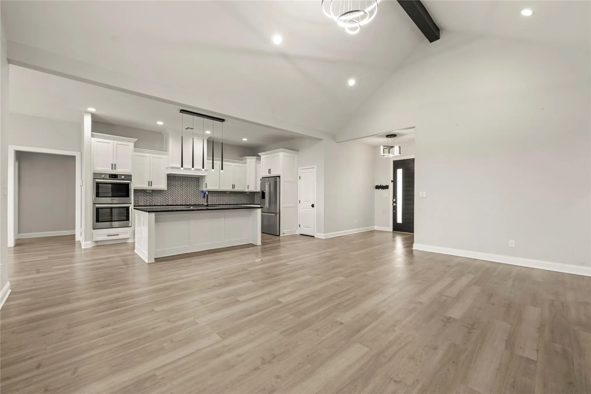 Single Family Residence For Rent in Mc Lennan County , 820 Forward Pass Drive, Hewitt, Texas 76643, 4 Bedroom, 3 Bathroom, 2 Garage spaces, 2,363 Sqft, built in 2022, mls#21388576, Real Estate Agent in Hewitt, Homes For Rent in Mc Lennan county, Homes For Rent in Hewitt, Realtor in Hewitt Texas, Real Estate Brokerage Independent Realty Texas, Luminita Cordes Realtor